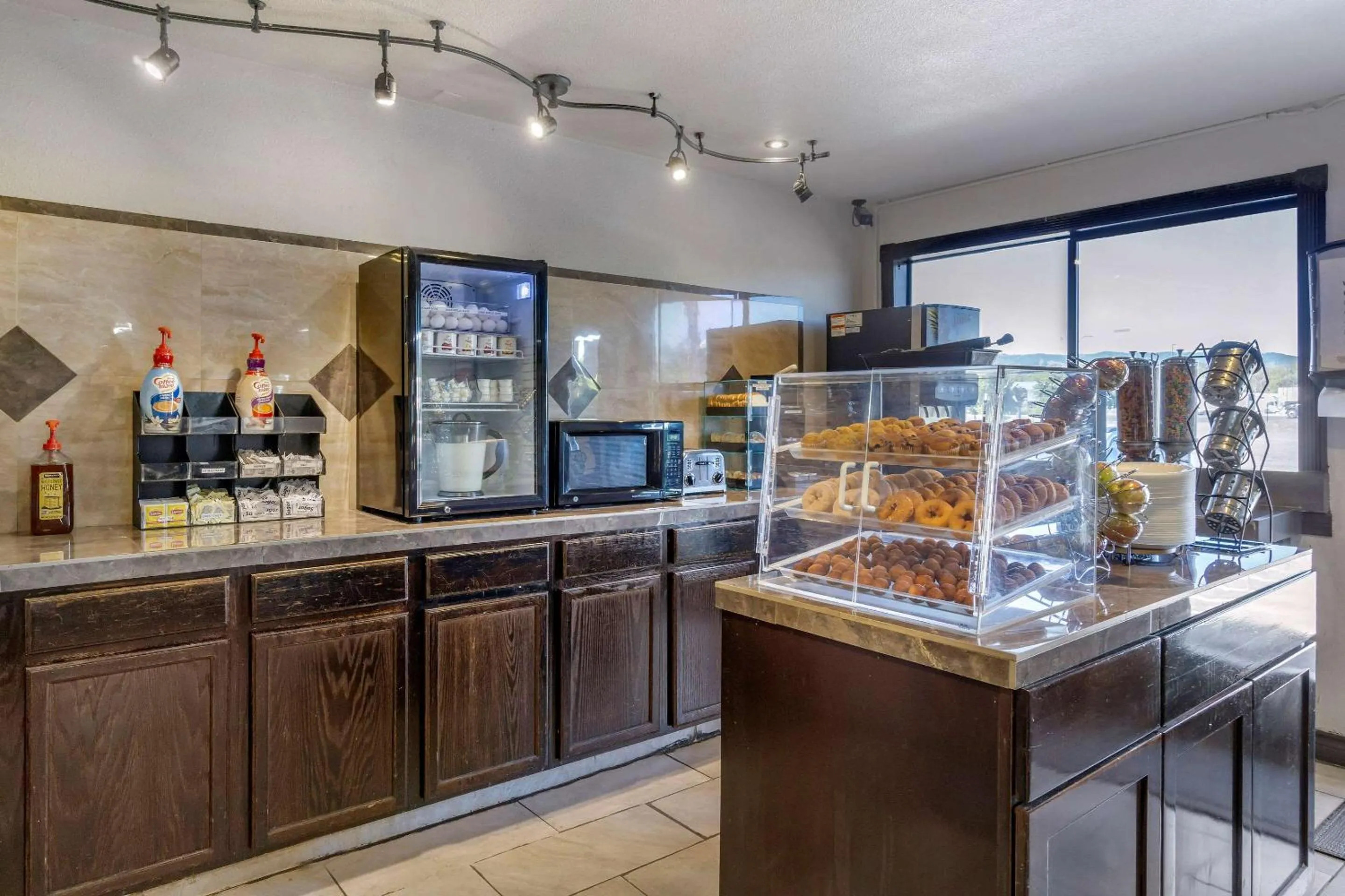 Restaurant/places to eat in Econo Lodge Ellensburg Near University