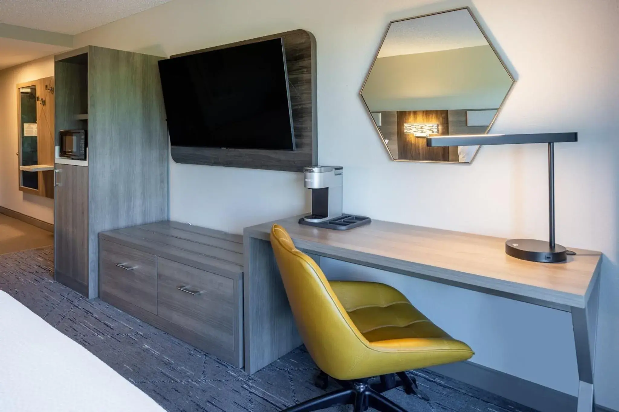 Standard Room with Two Queen Beds in Holiday Inn Express and Suites Newberry by IHG Standard Room with Two Queen Beds in Holiday Inn Express and Suites Newberry by IHG