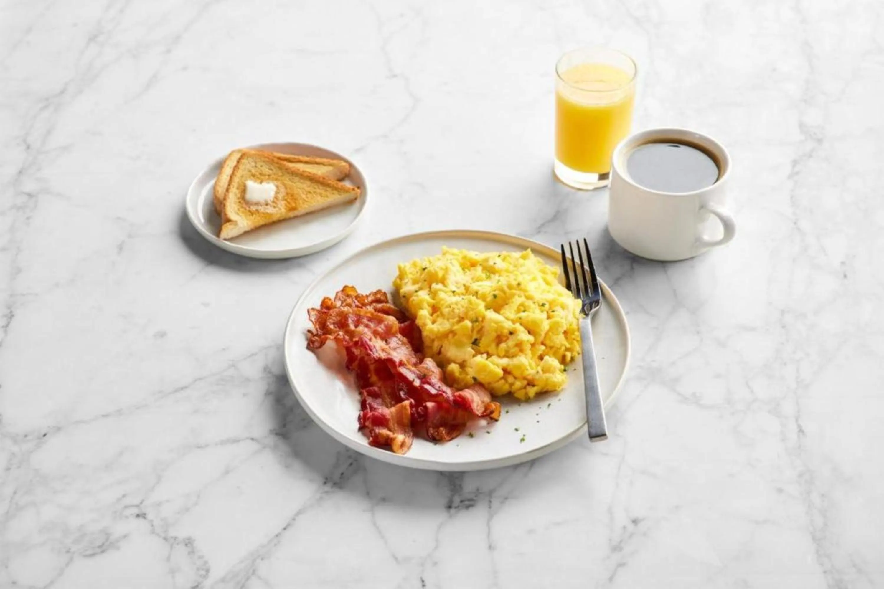 Restaurant/places to eat in Holiday Inn Express Montgomery East I-85 by IHG