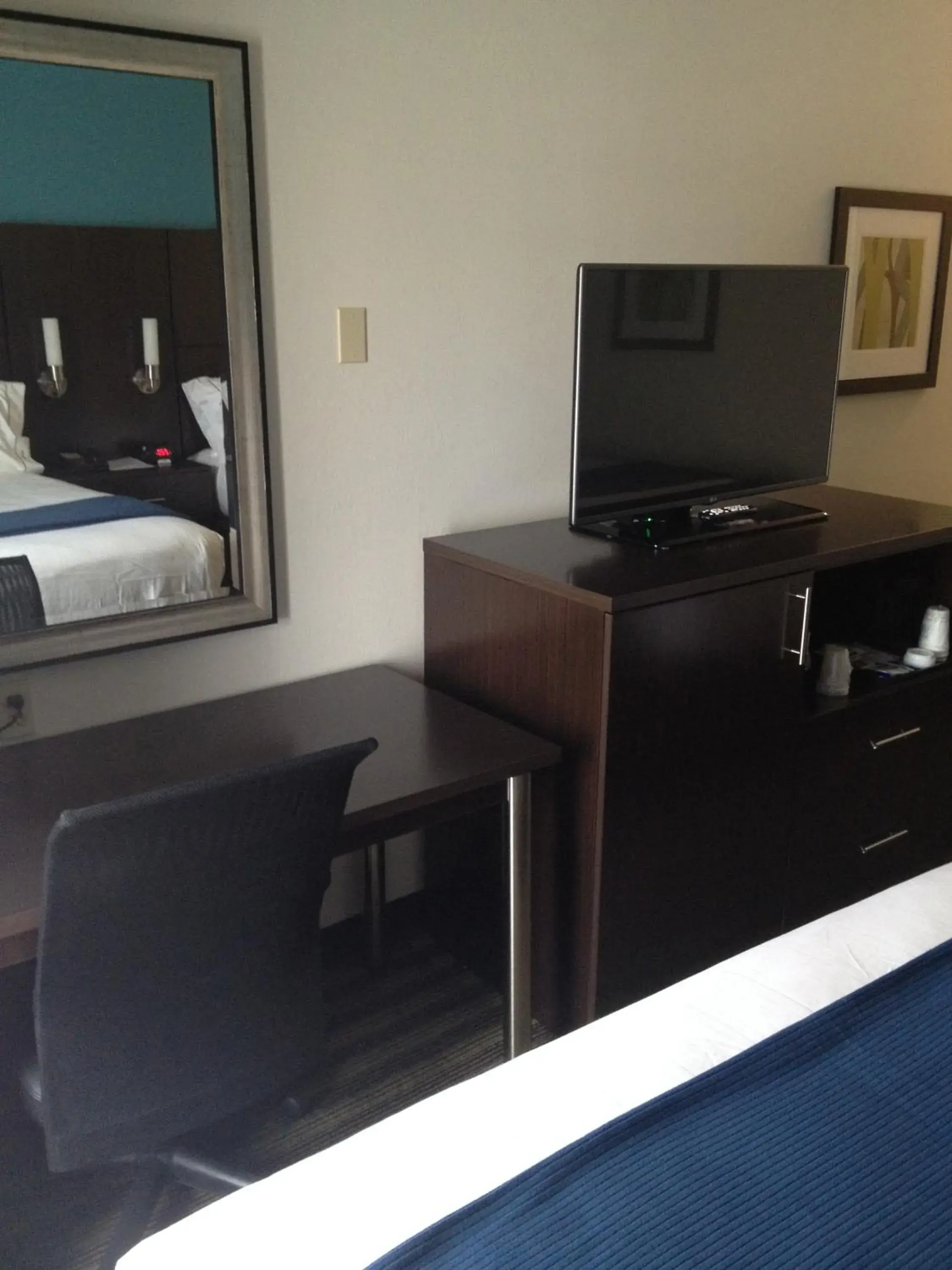 Queen Room with Two Queen Beds - Hearing Accessible/Non-Smoking in Holiday Inn Express Montgomery East I-85 by IHG Queen Room with Two Queen Beds - Hearing Accessible/Non-Smoking in Holiday Inn Express Montgomery East I-85 by IHG