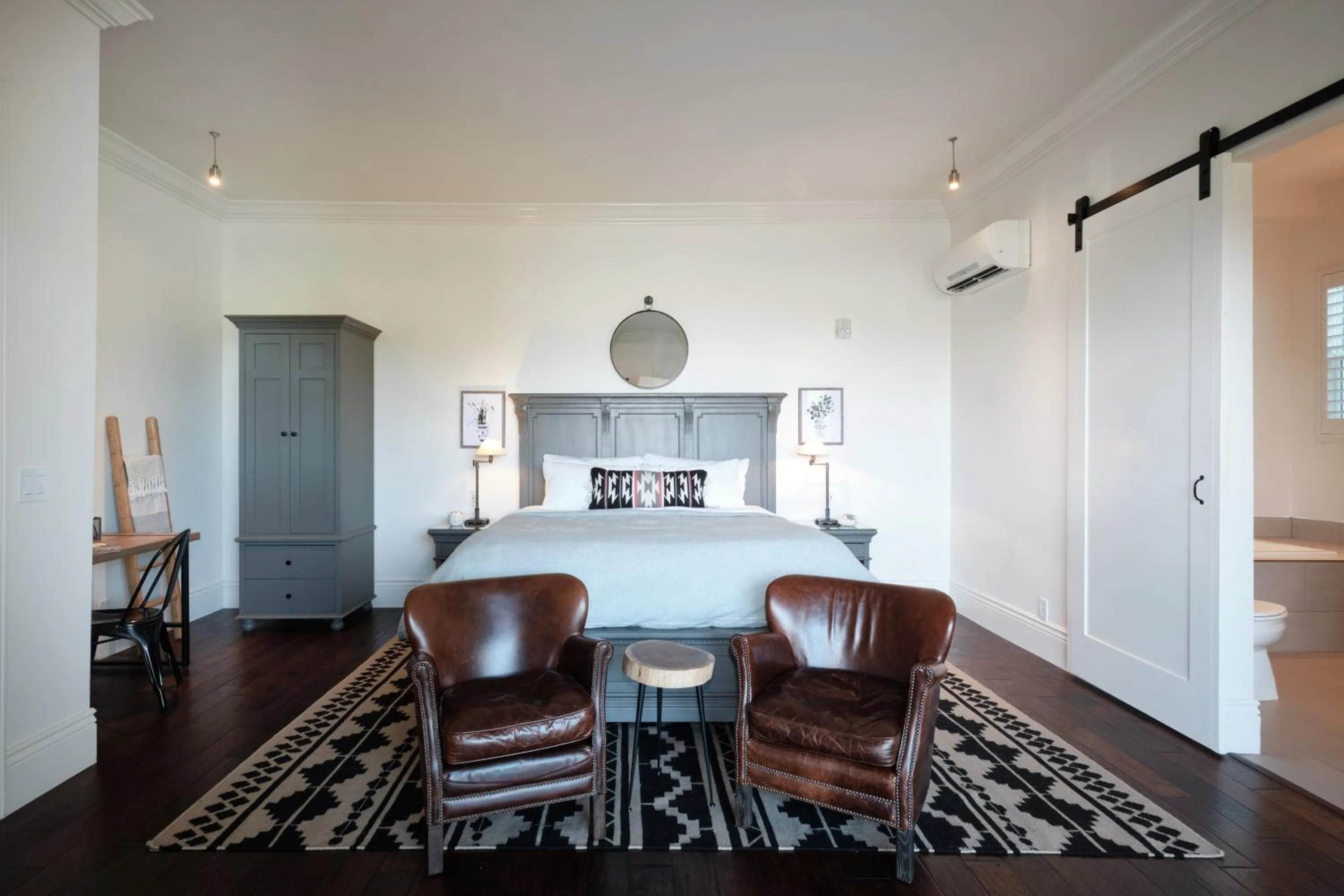 Photo of the whole room in The Setting Inn Napa Valley