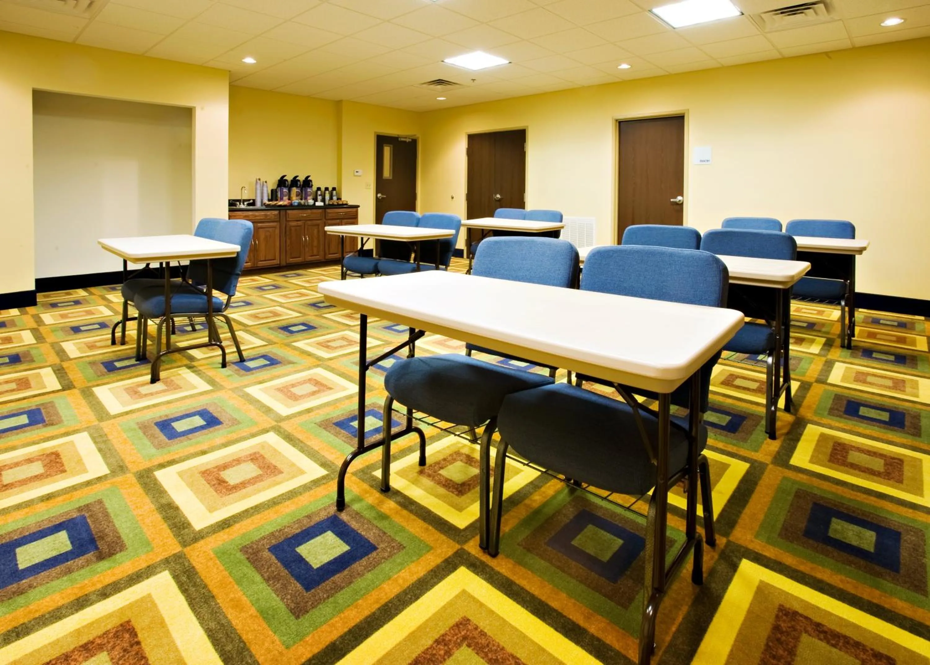 Meeting/conference room in Holiday Inn Express & Suites Childress by IHG