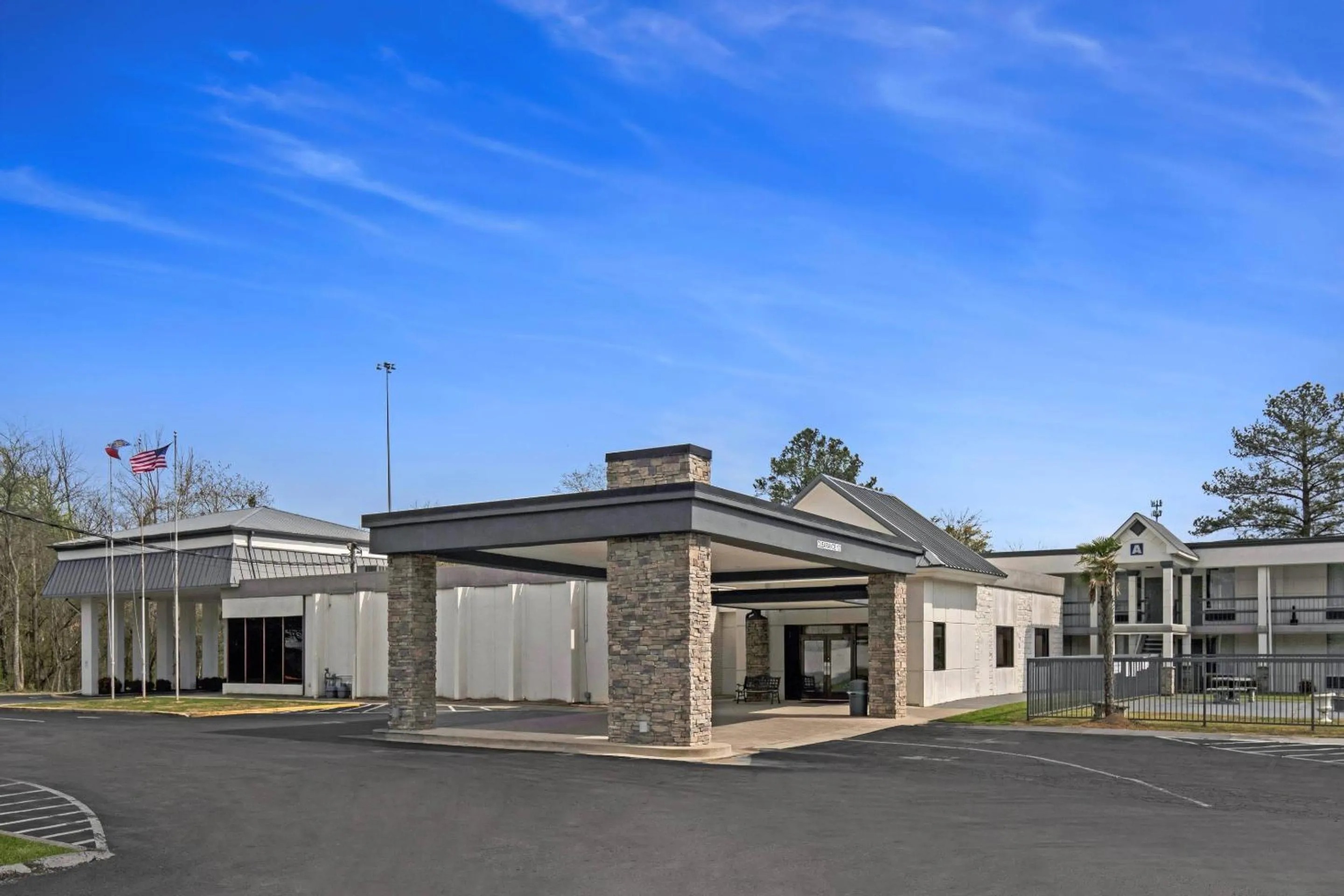 Property building in Quality Inn Dalton East