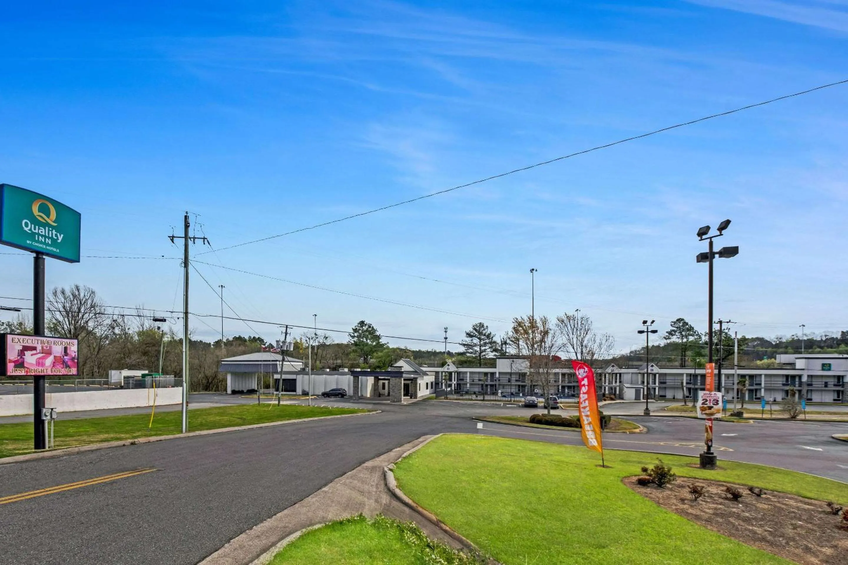 Property building in Quality Inn Dalton East