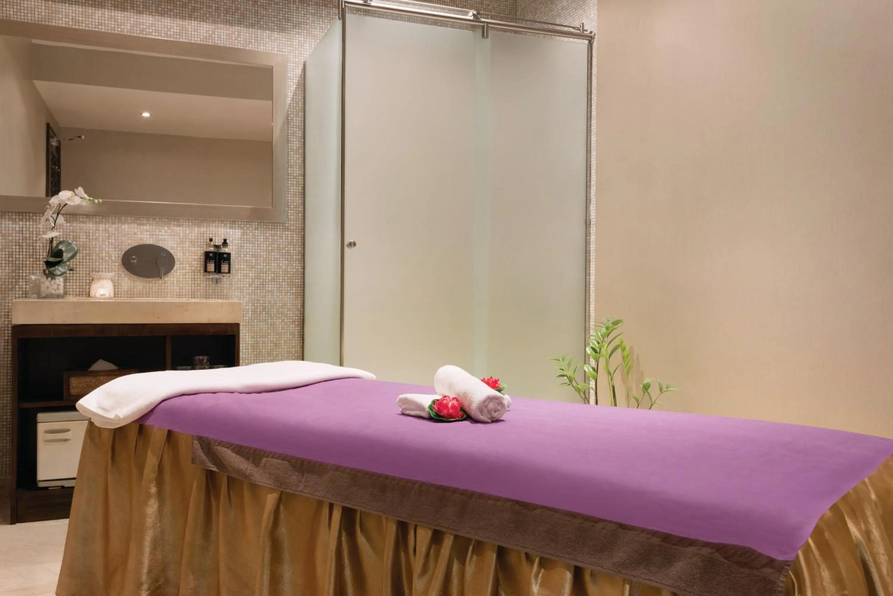 Massage in Ramada Downtown Abu Dhabi