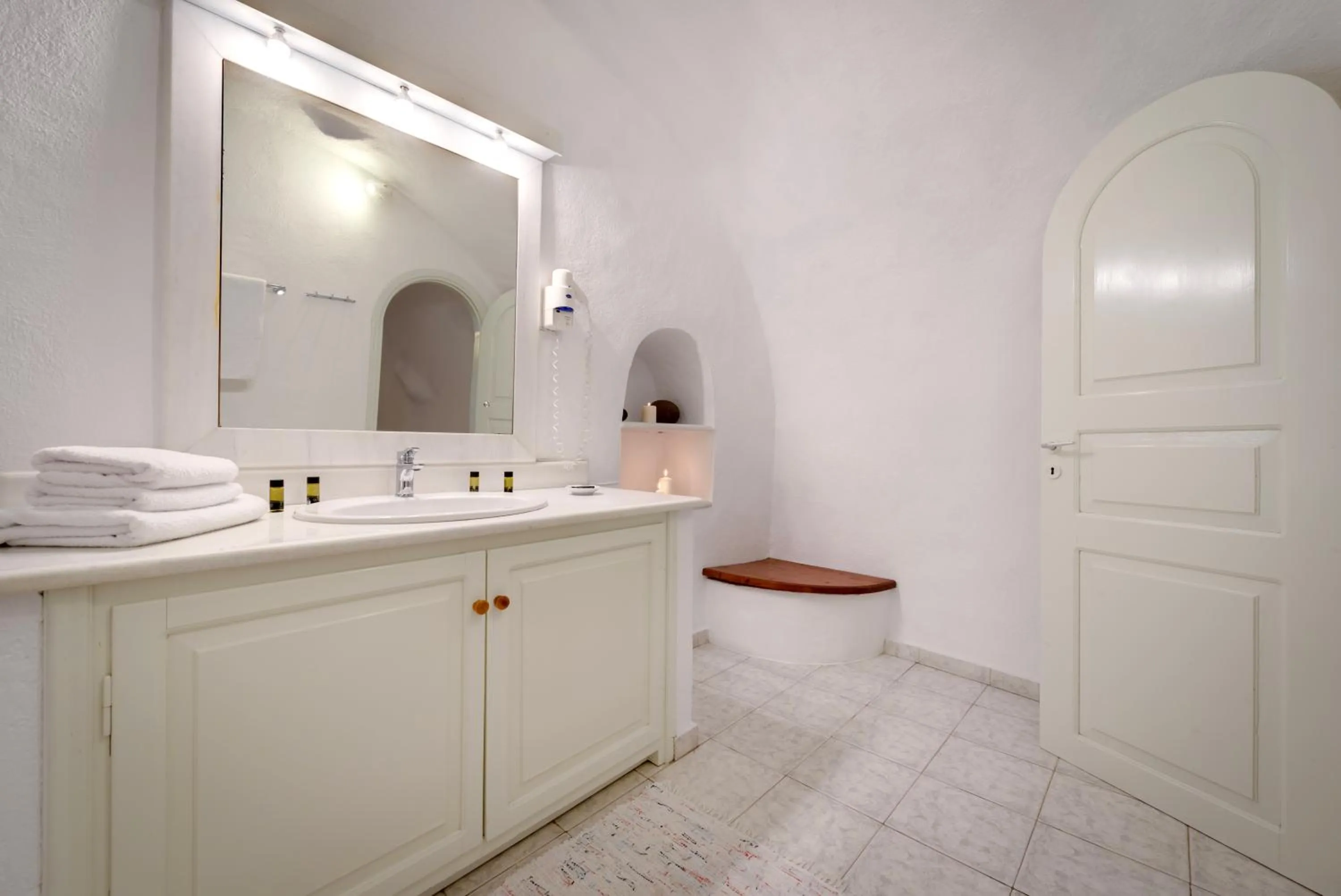 Bathroom in Chelidonia Traditional Villas
