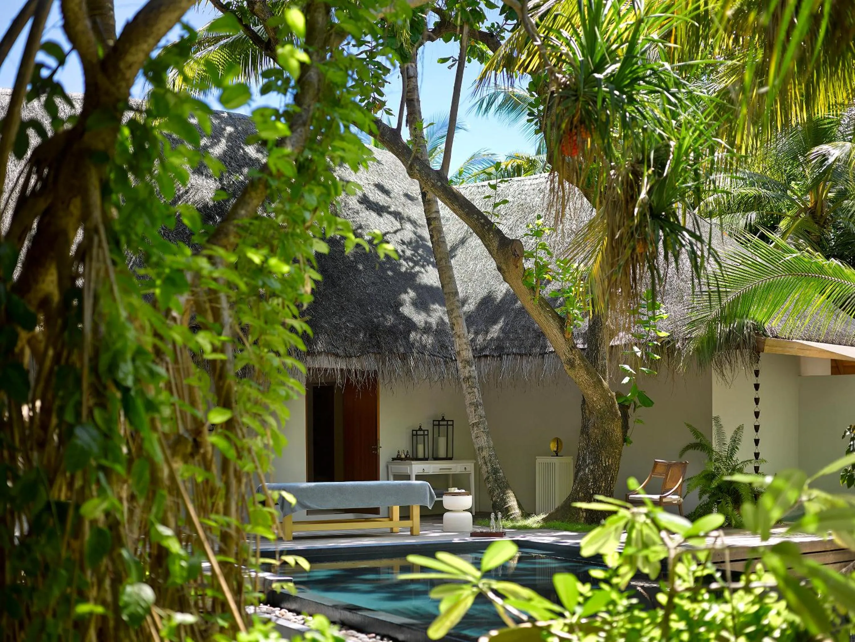 Massage in Dusit Thani Maldives - Mudhdhoo Island, Baa Atoll