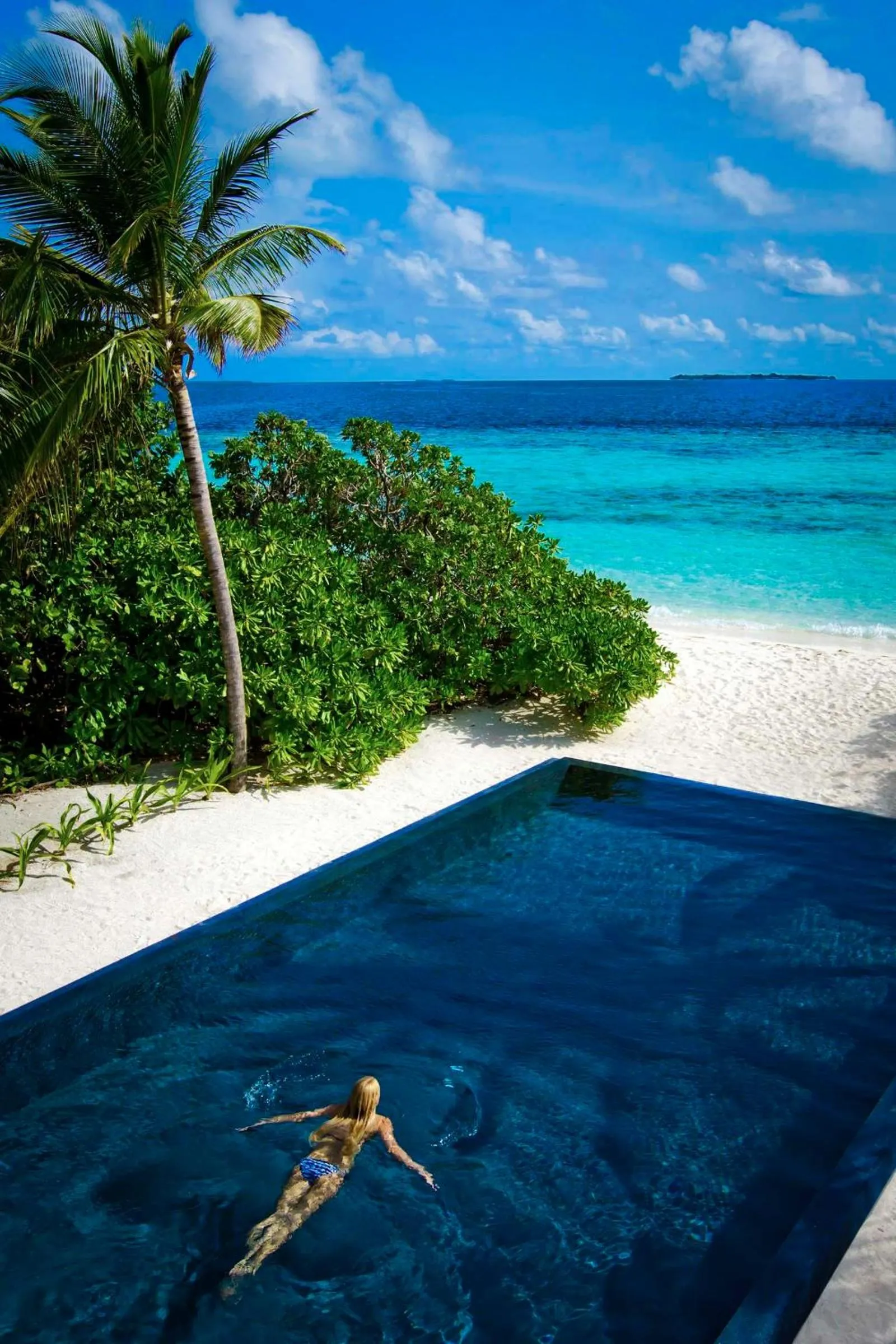 Beach in Dusit Thani Maldives - Mudhdhoo Island, Baa Atoll