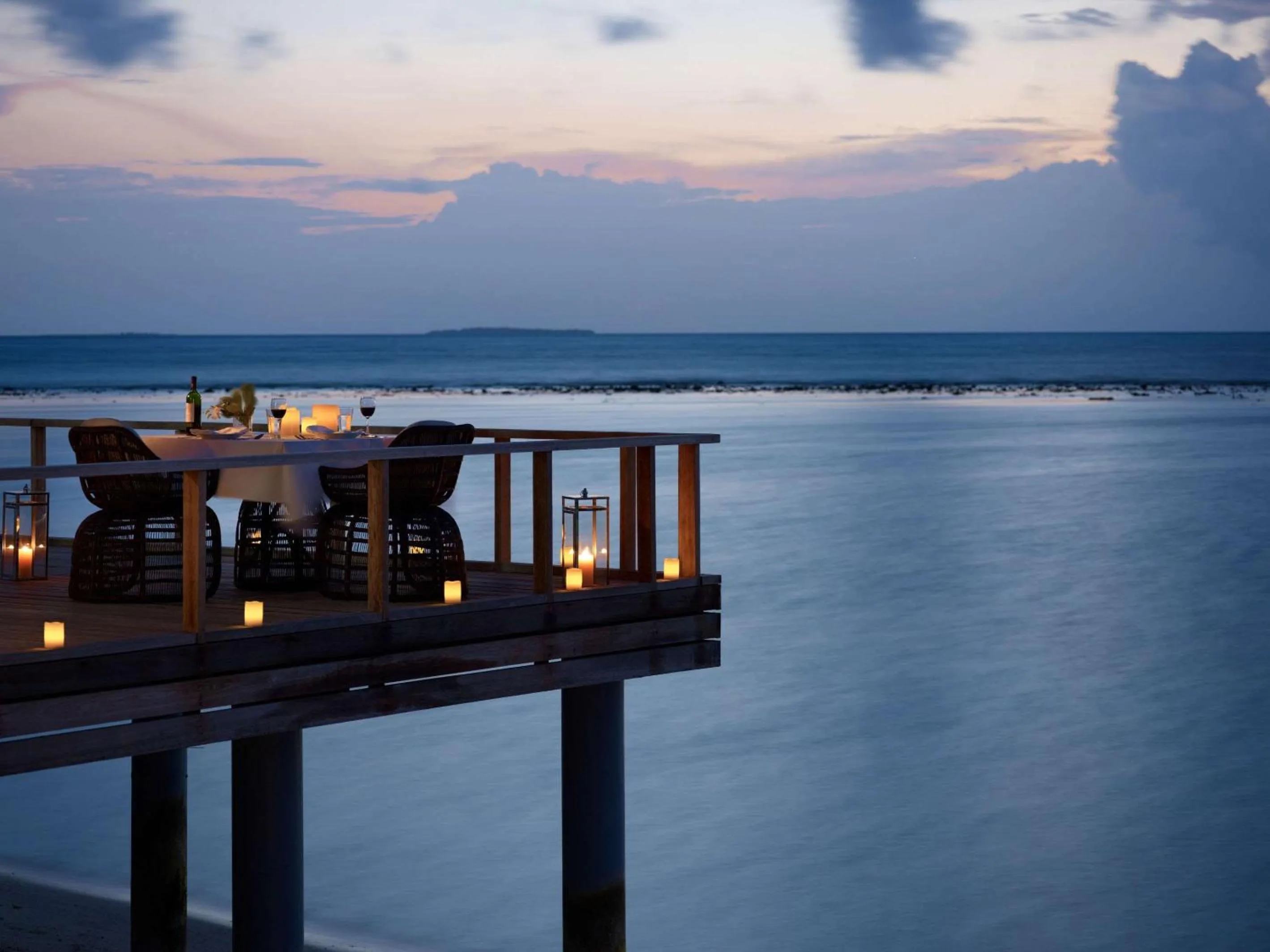 Restaurant/places to eat in Dusit Thani Maldives - Mudhdhoo Island, Baa Atoll