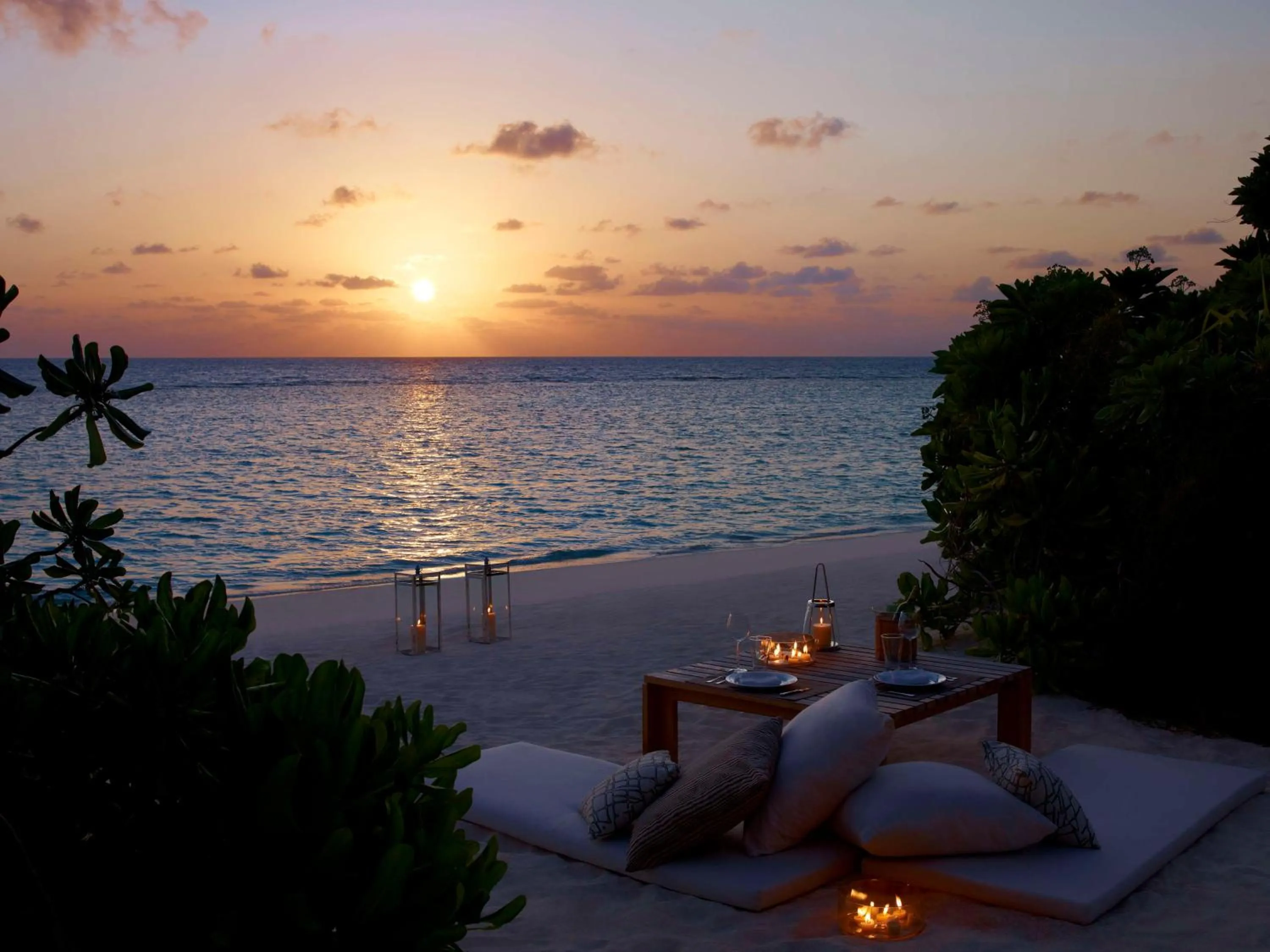 Restaurant/places to eat in Dusit Thani Maldives - Mudhdhoo Island, Baa Atoll