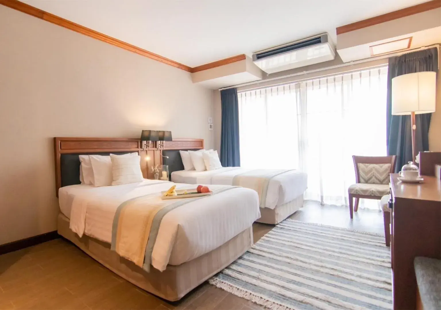 Deluxe Twin Room with Balcony in Tohsang Heritage Ubon Ratchathani Hotel Deluxe Twin Room with Balcony in Tohsang Heritage Ubon Ratchathani Hotel