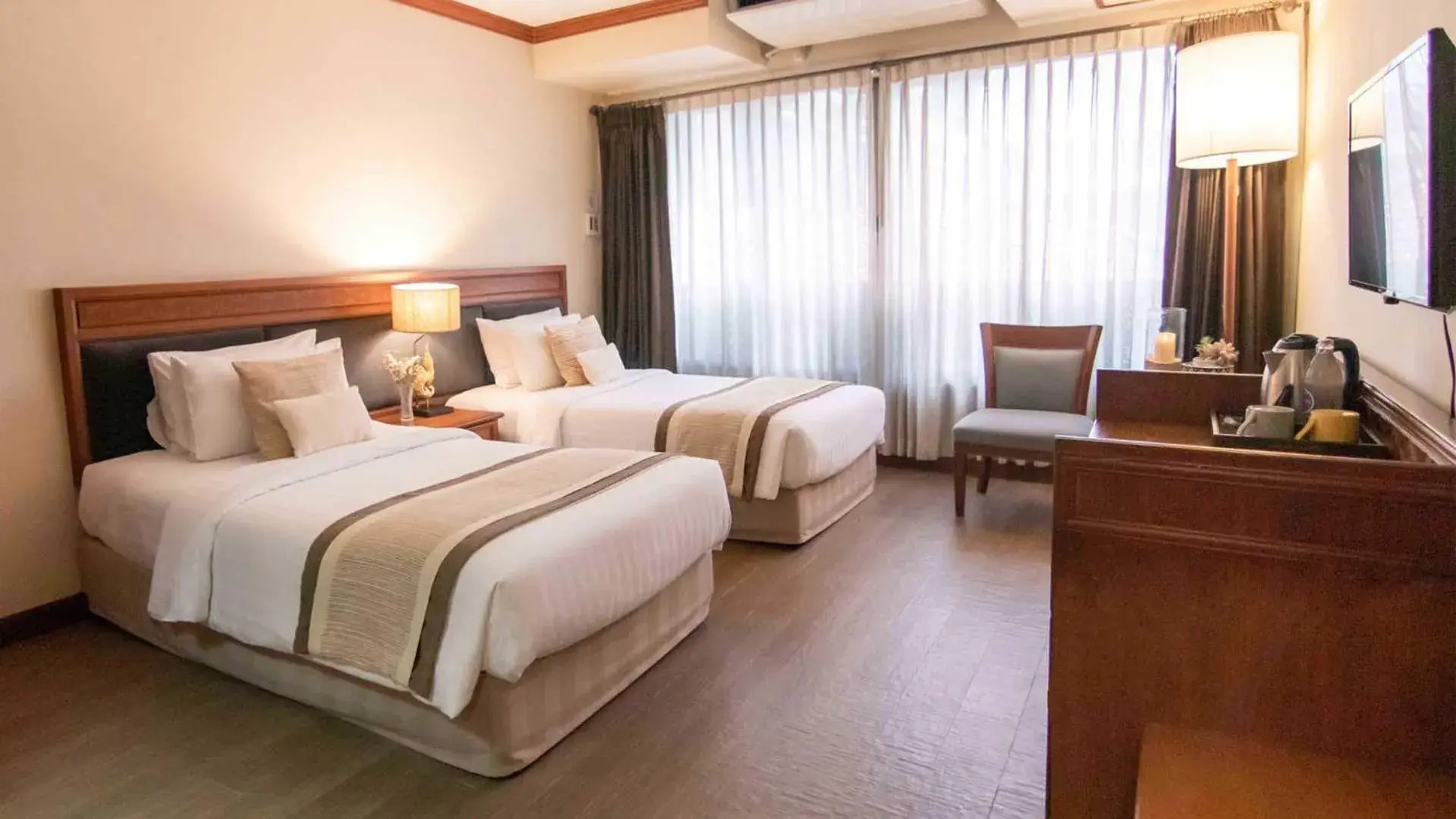 Deluxe Twin Room in Tohsang Heritage Ubon Ratchathani Hotel Deluxe Twin Room in Tohsang Heritage Ubon Ratchathani Hotel