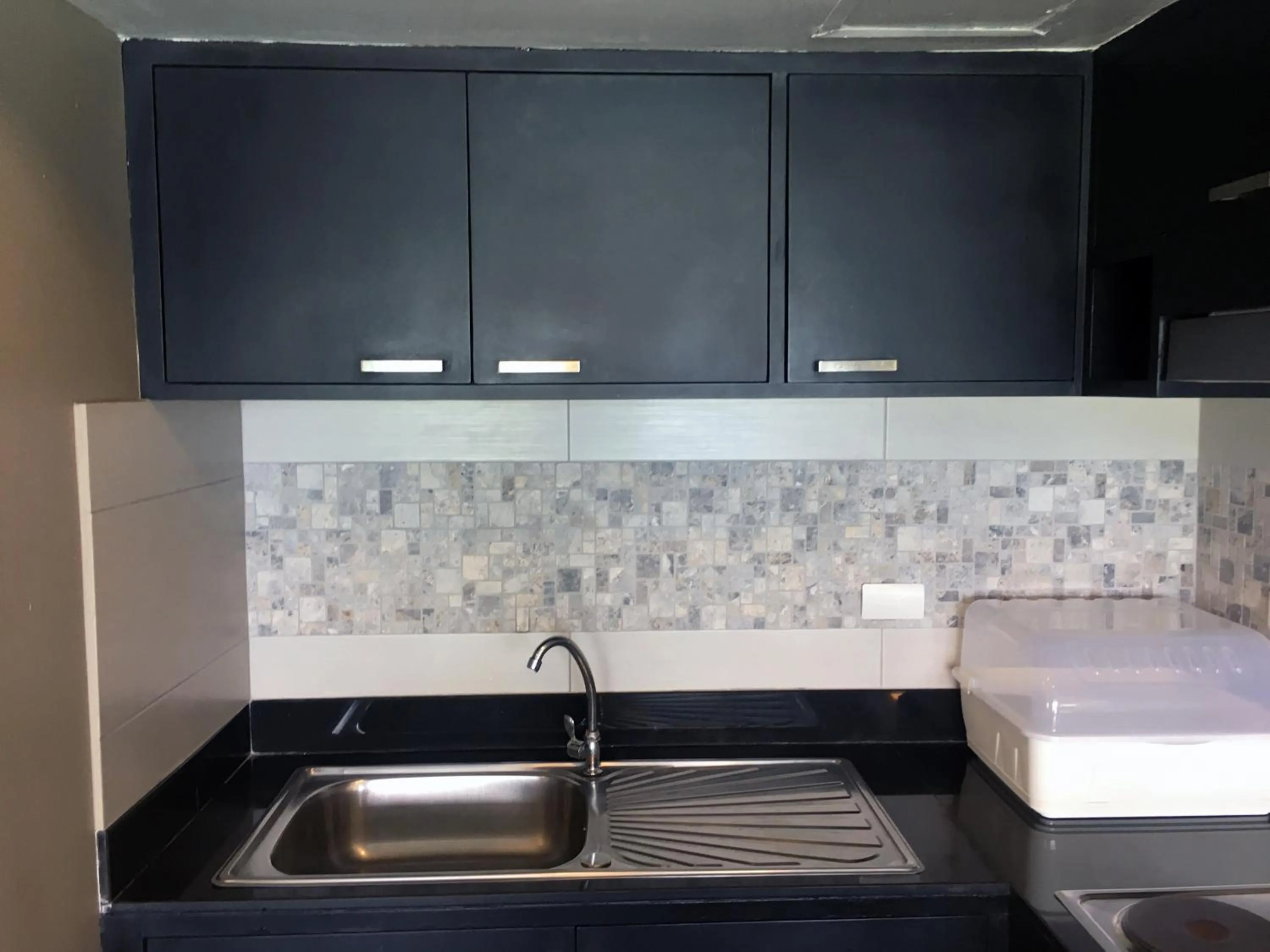 Kitchen or kitchenette in The Front Hotel and Apartments