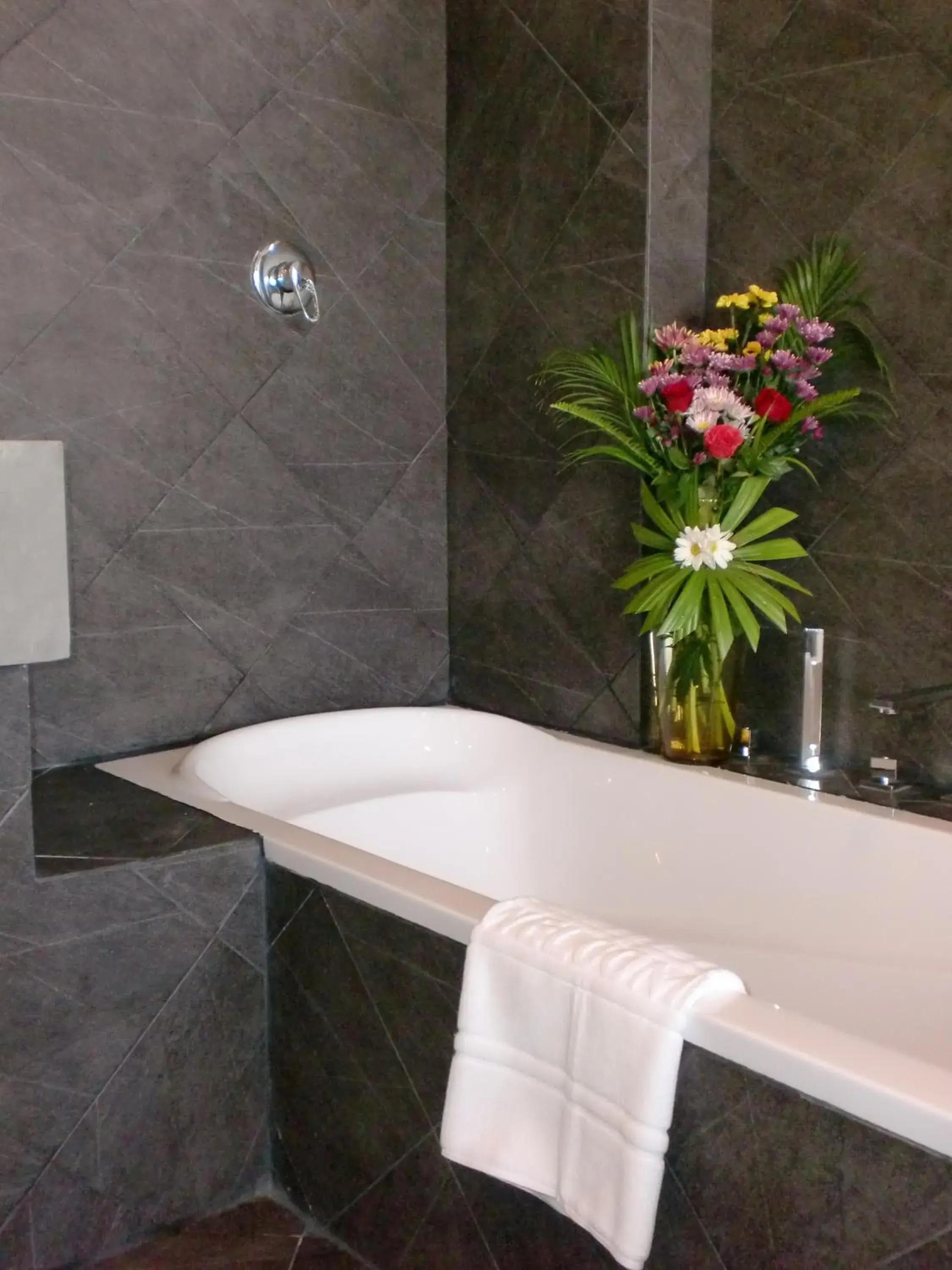 Deluxe Family Room in The Front Hotel and Apartments Deluxe Family Room in The Front Hotel and Apartments