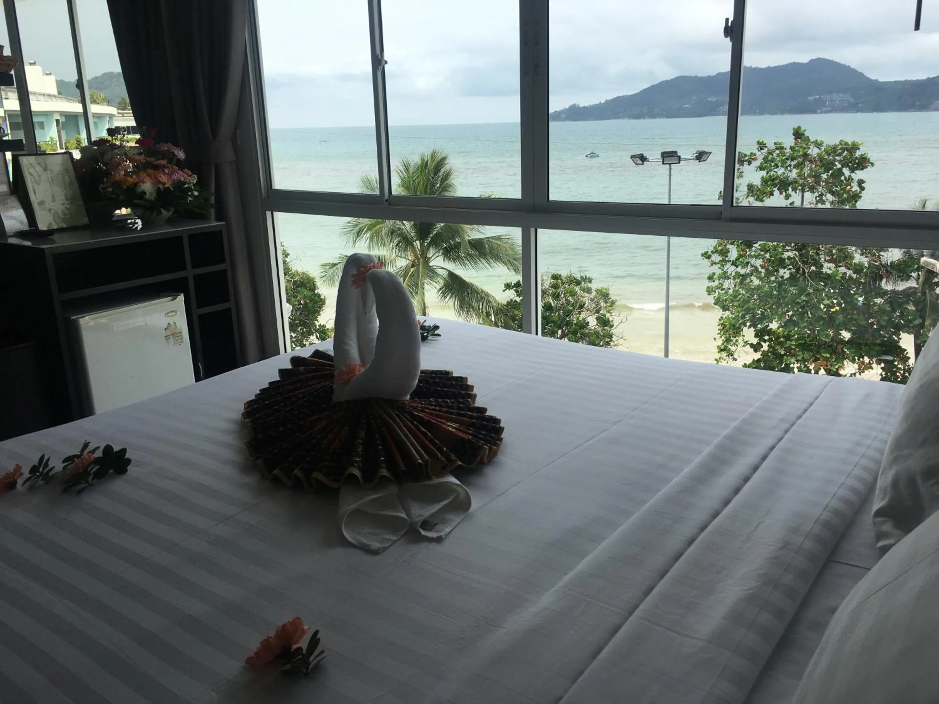 Sea view, Bed in The Front Hotel and Apartments