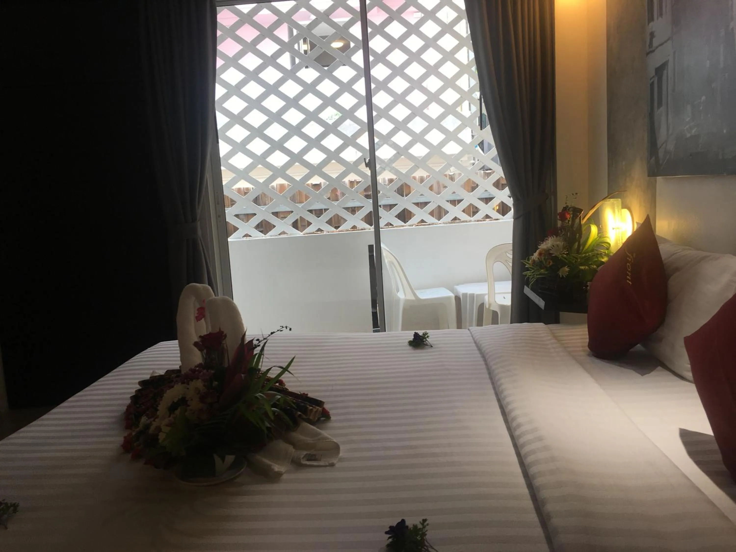 Bedroom, Bed in The Front Hotel and Apartments