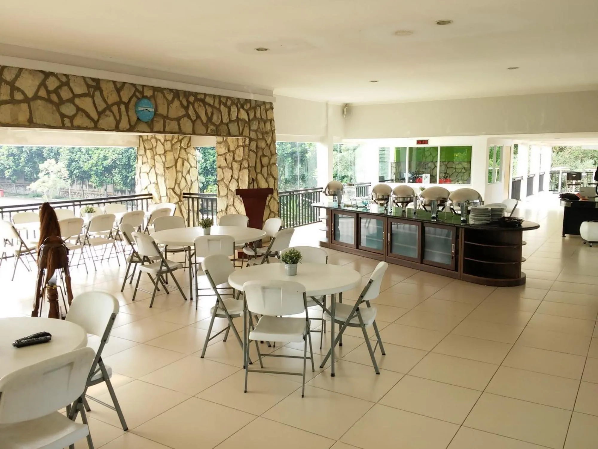 Lounge or bar in APM Equestrian Resort