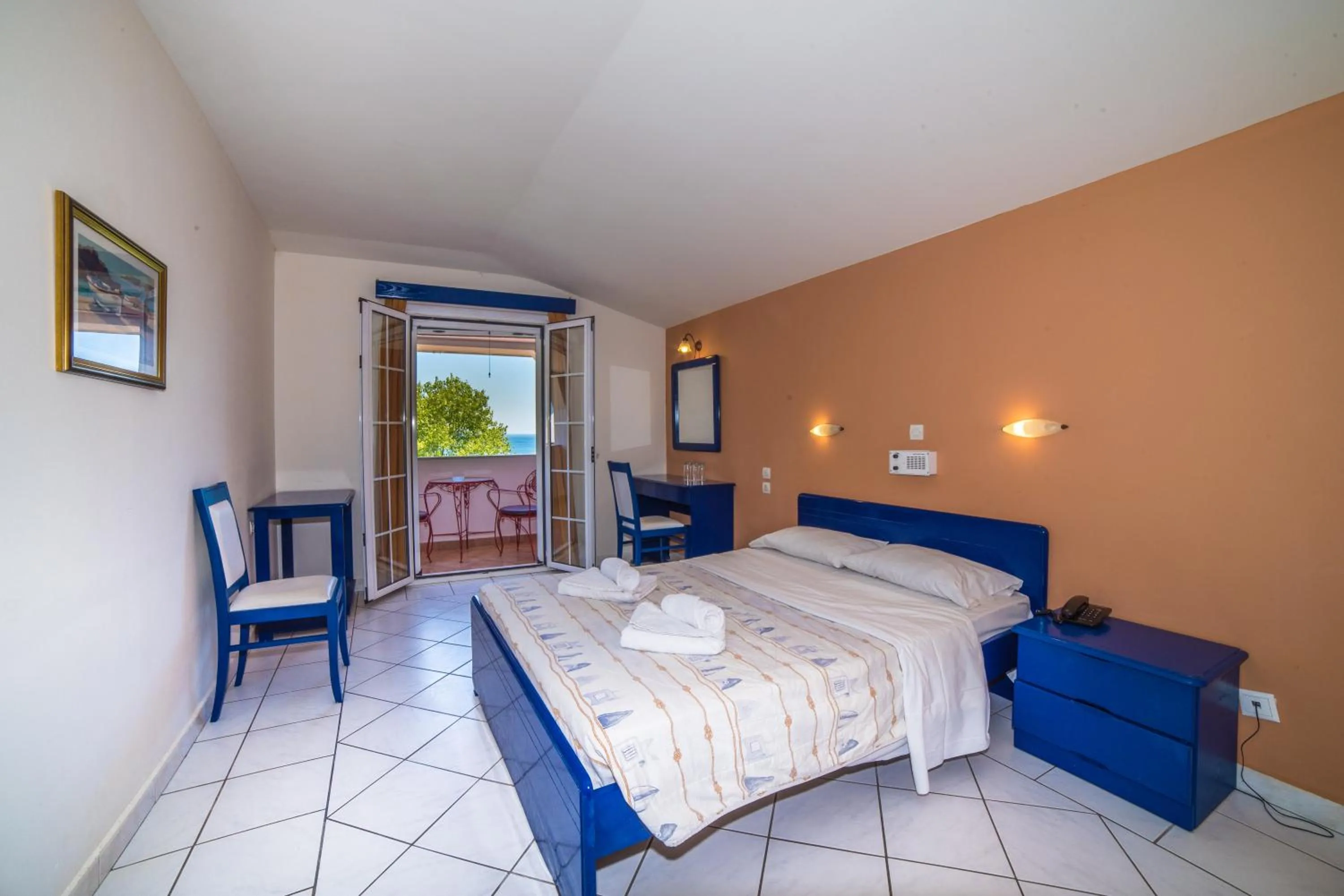 Bedroom, Bed in Porto Koukla Beach