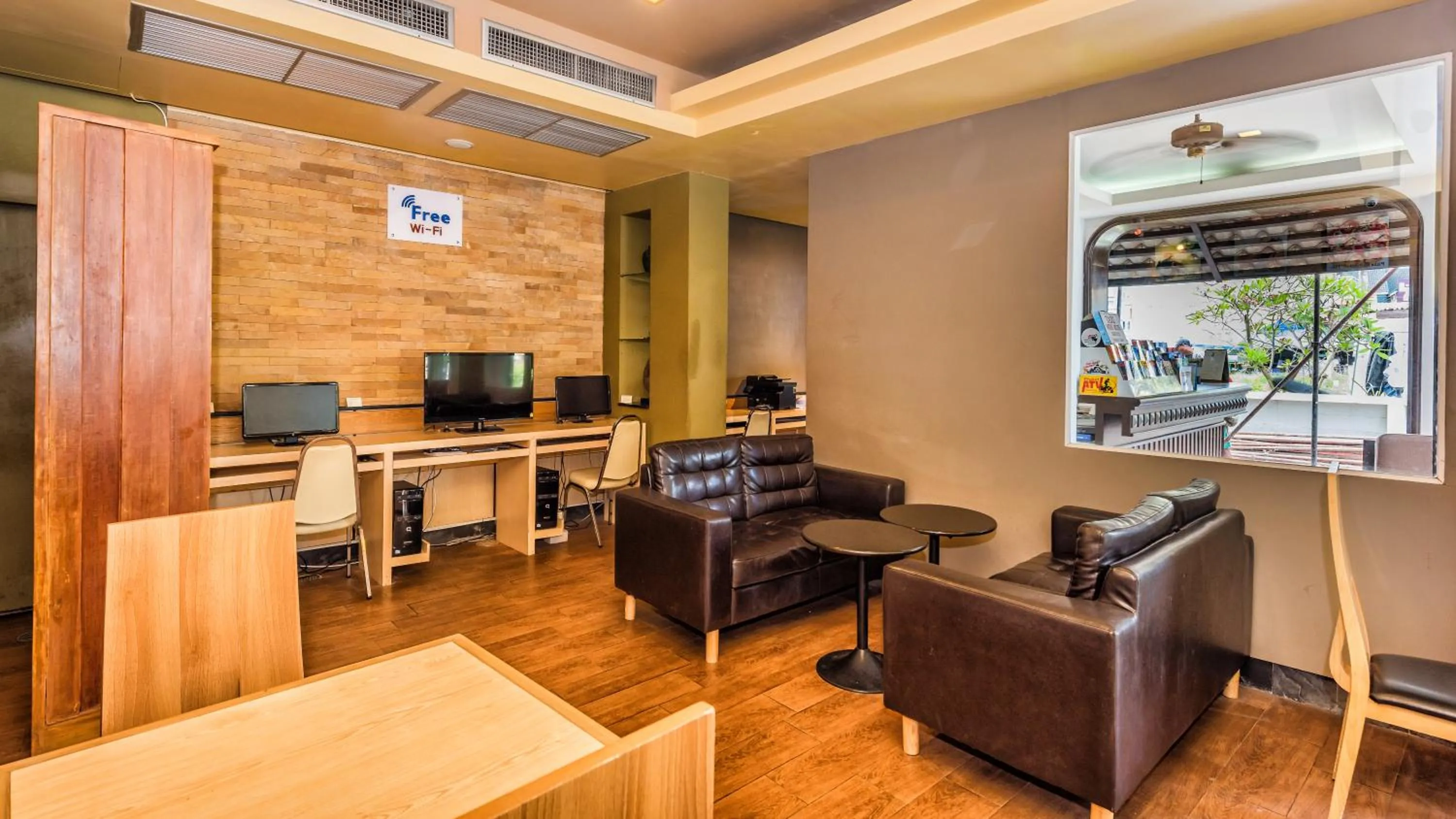 Seating area in Sunset Mansion