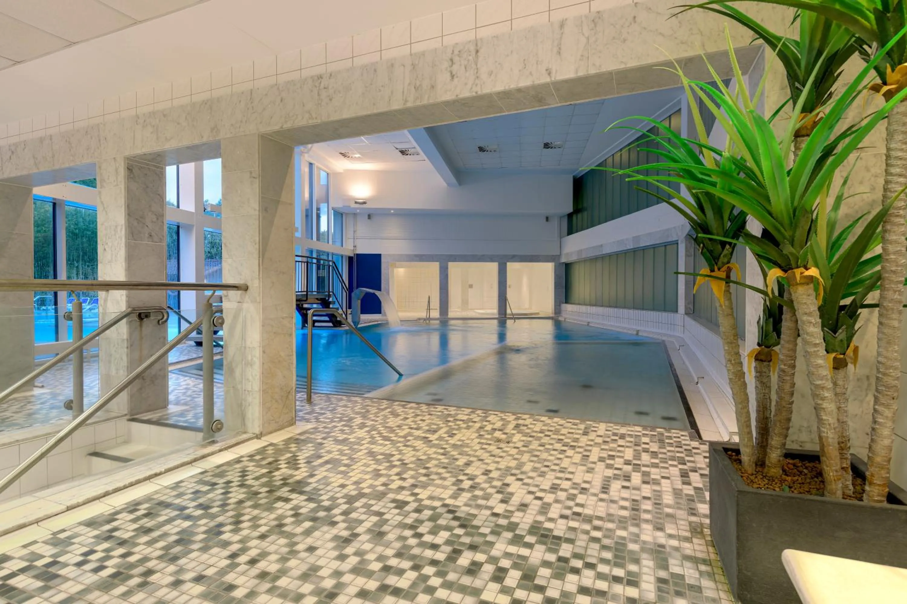 Swimming pool in Hotel des Nordens Flensburg Wellness & Spa