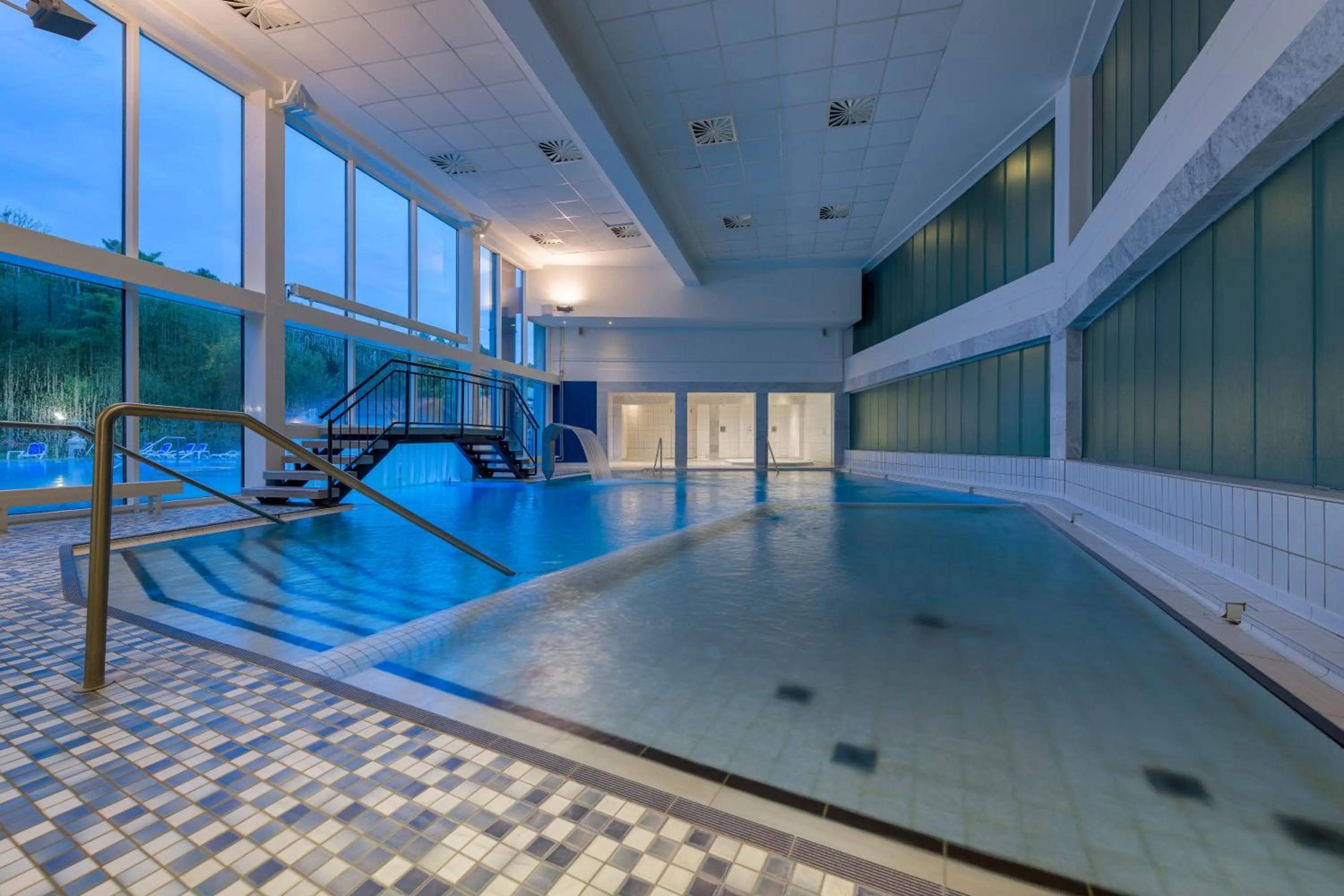 Swimming pool in Hotel des Nordens Flensburg Wellness & Spa