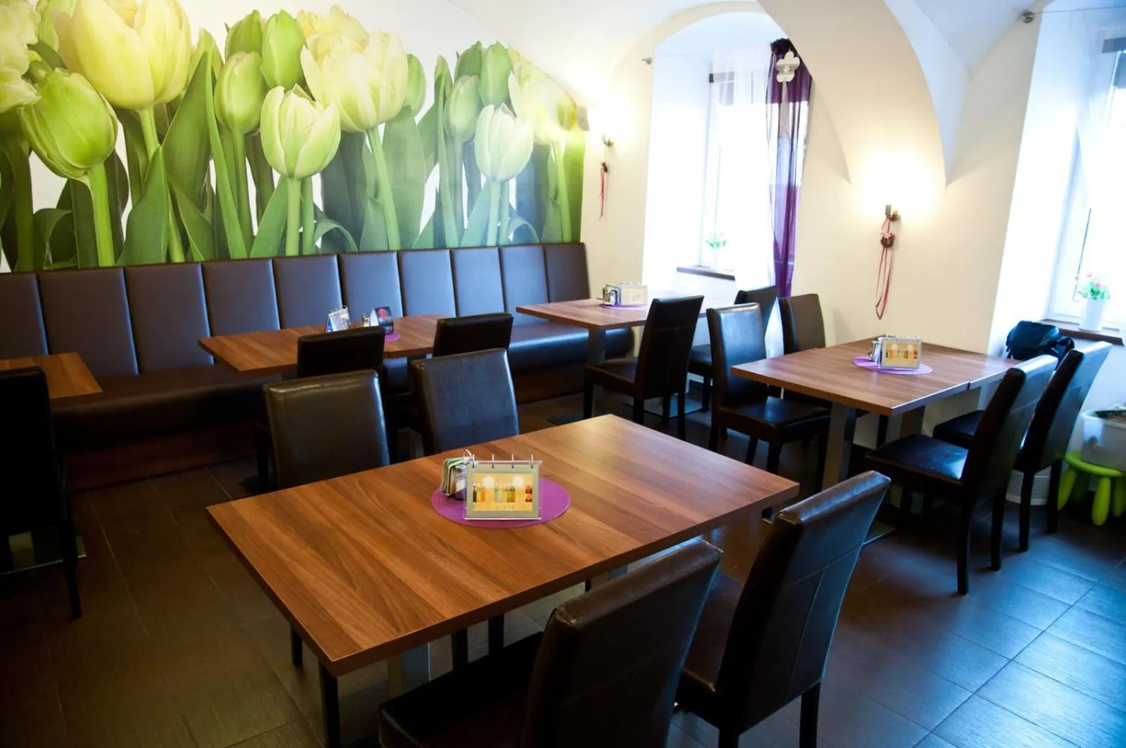 Restaurant/places to eat in Hotel Berger