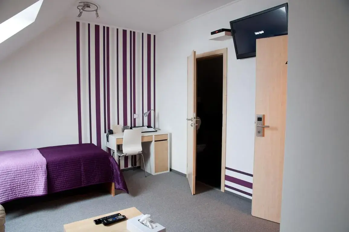 Single Room with Bathroom in Hotel Berger Single Room with Bathroom in Hotel Berger