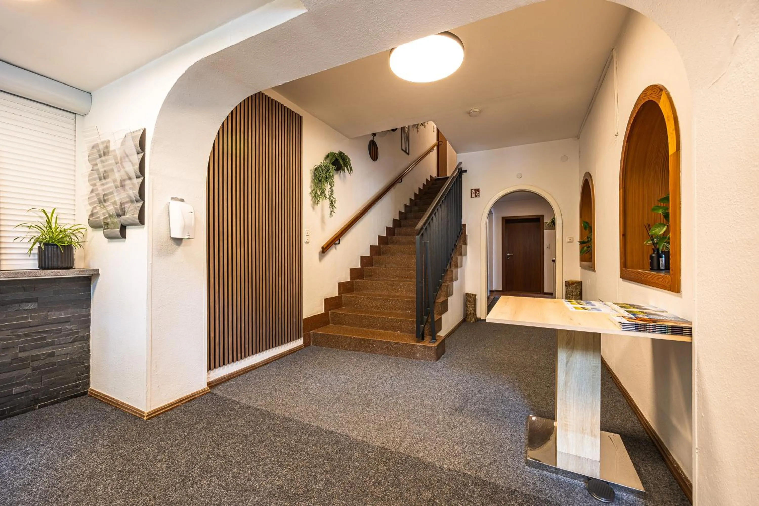 Lake and Cityhotel Edelweiss - self Check in