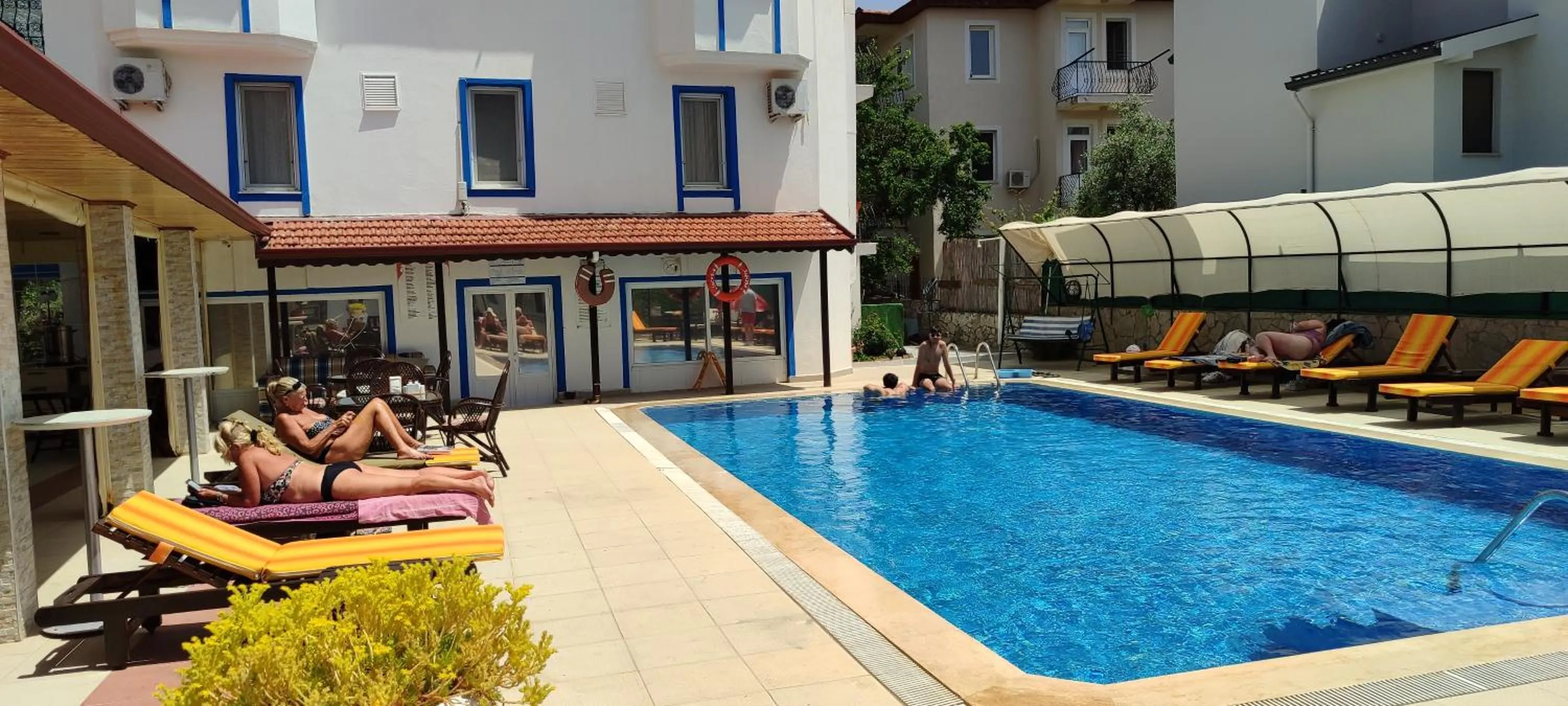 Property building in California Apart Otel