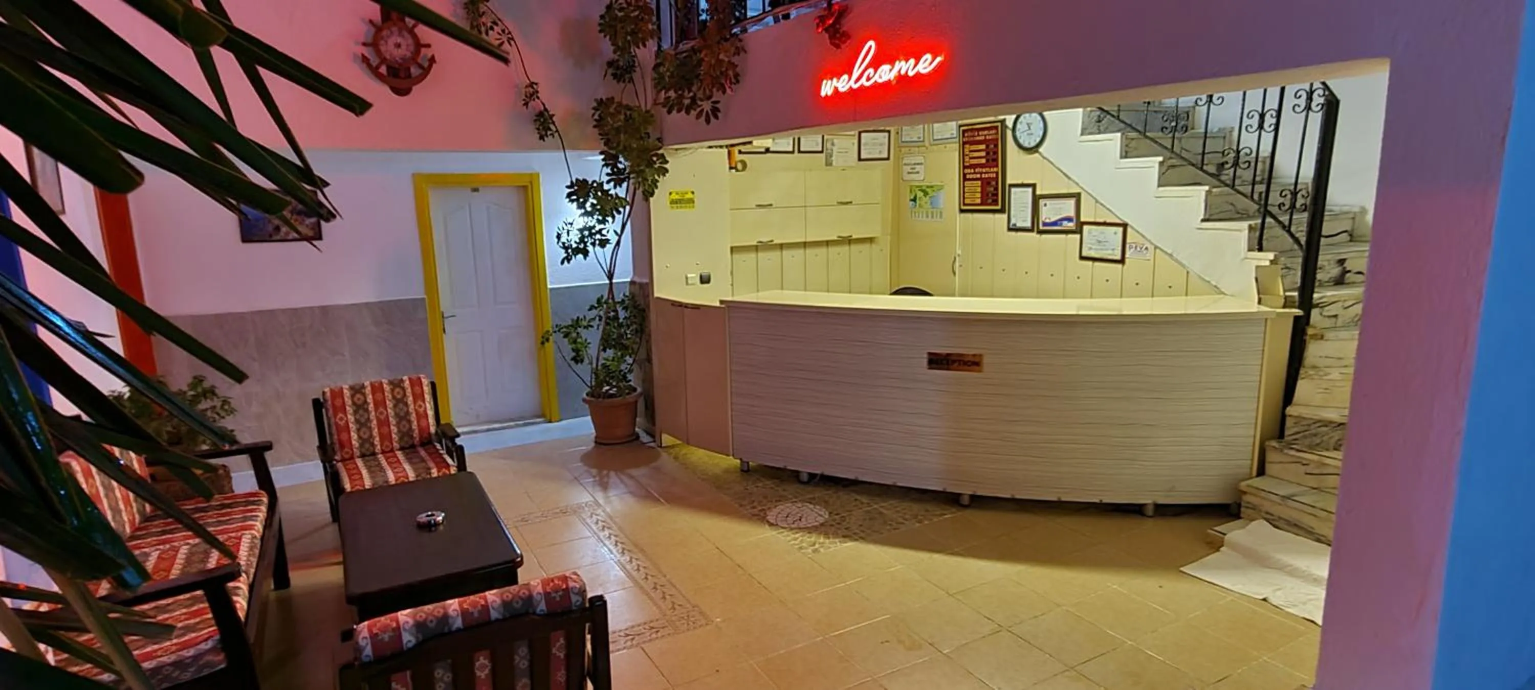 Lobby or reception in California Apart Otel