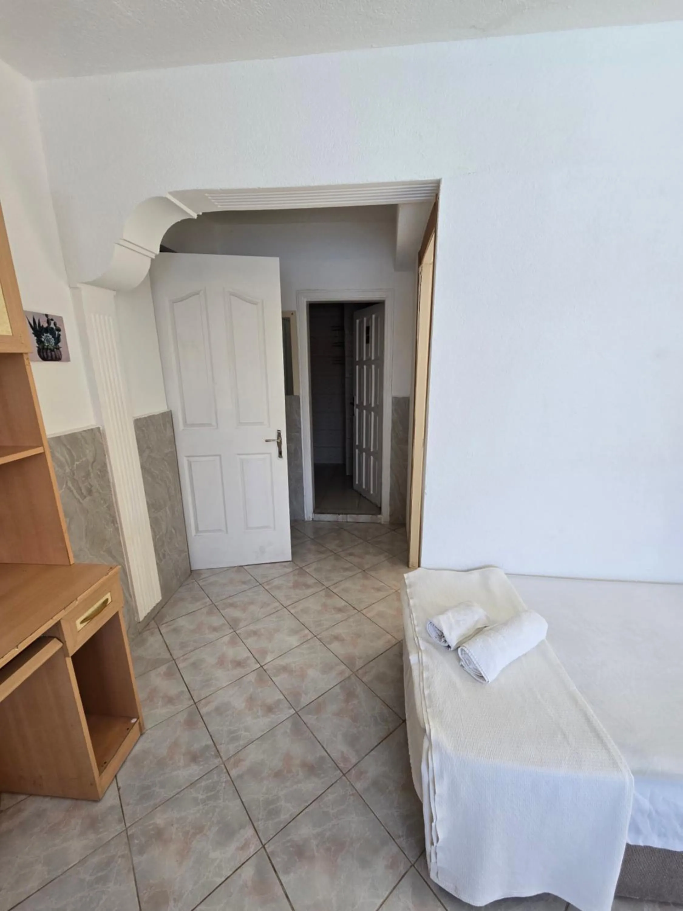 Bed in California Apart Otel