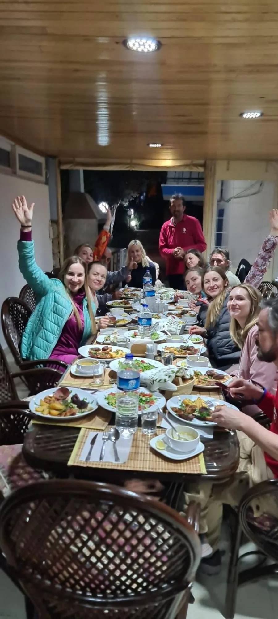 Restaurant/places to eat in California Apart Otel