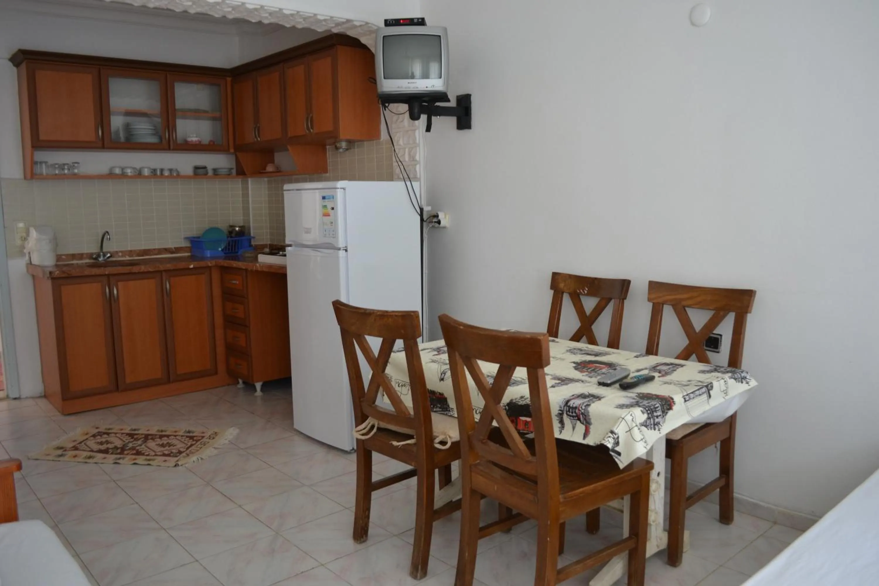 Photo of the whole room in California Apart Otel