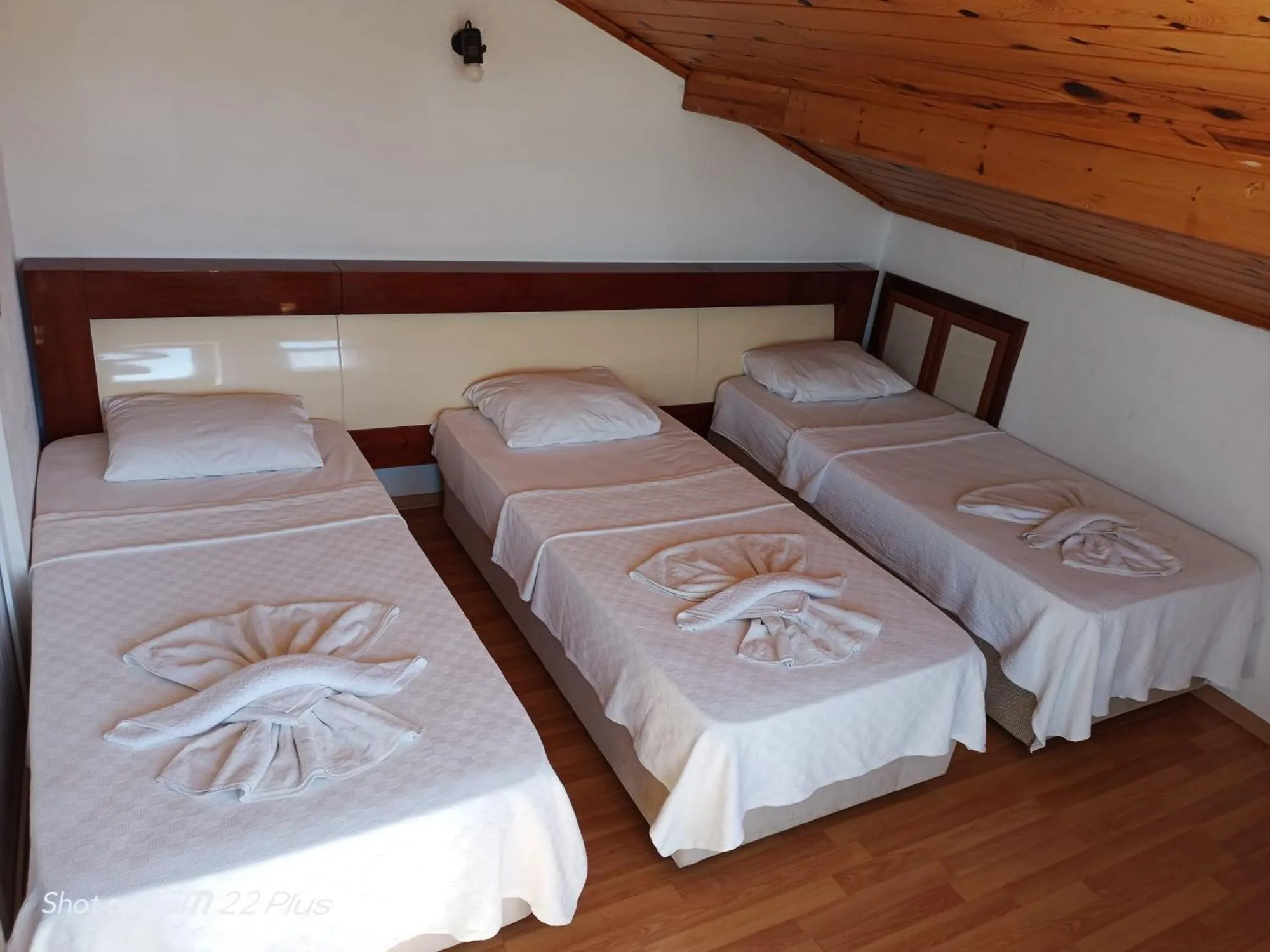 Bed in California Apart Otel