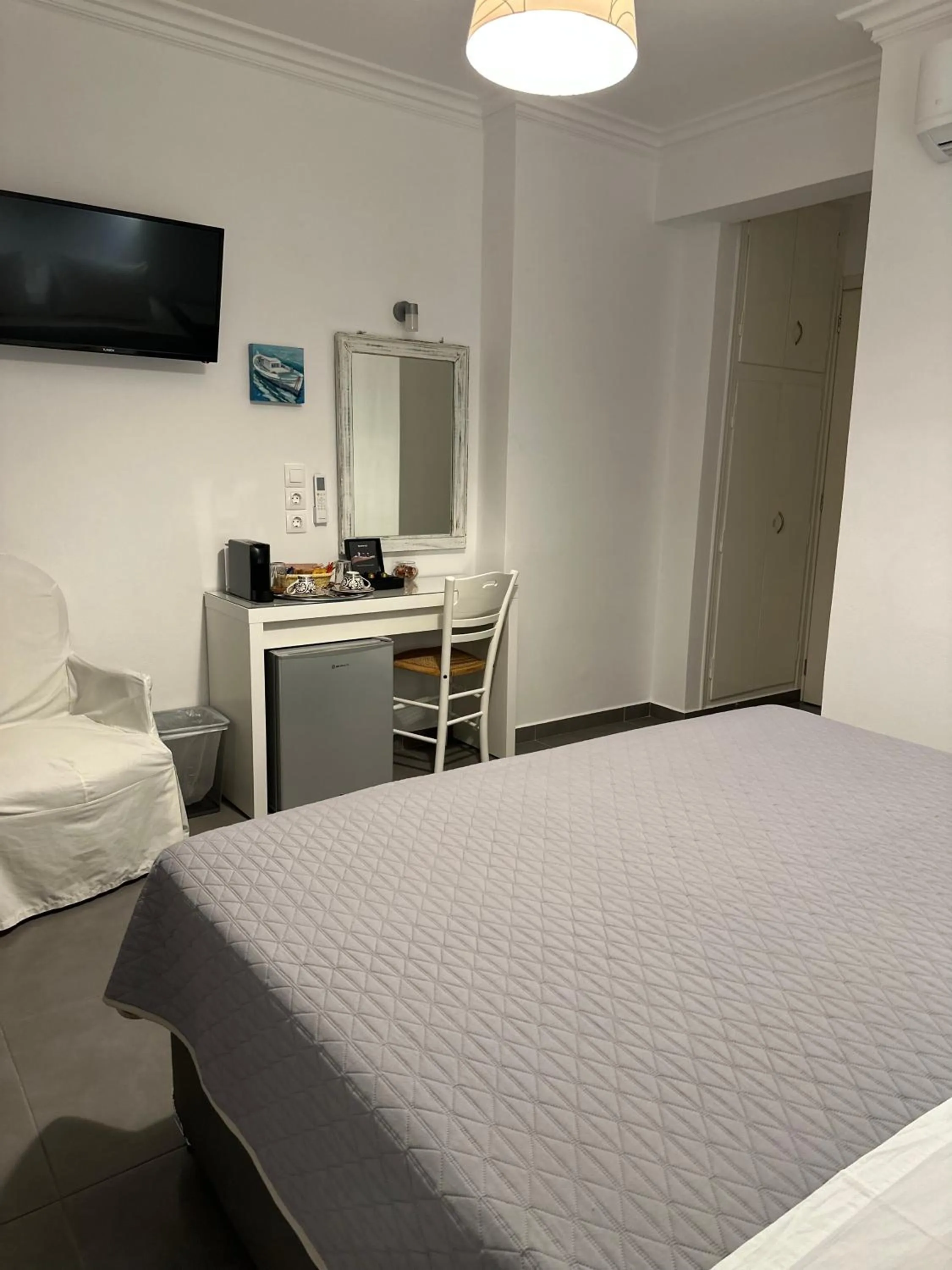 Bed in Kamelia Hotel