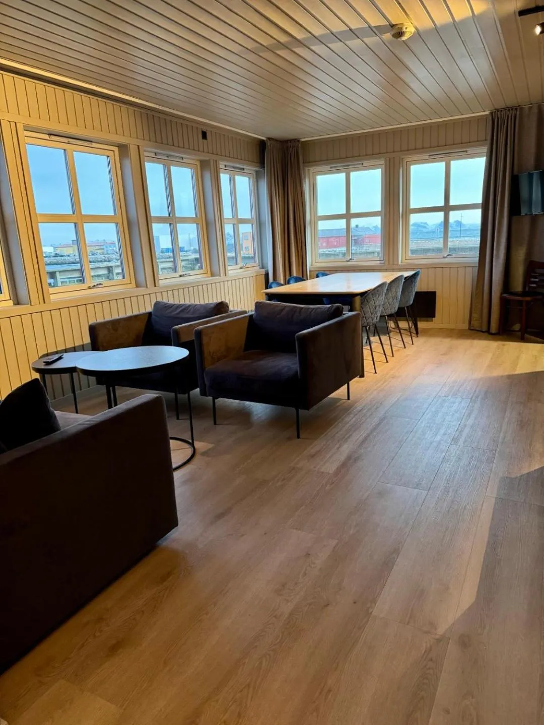 Photo of the whole room in Grønnbuene Rorbu Hotel
