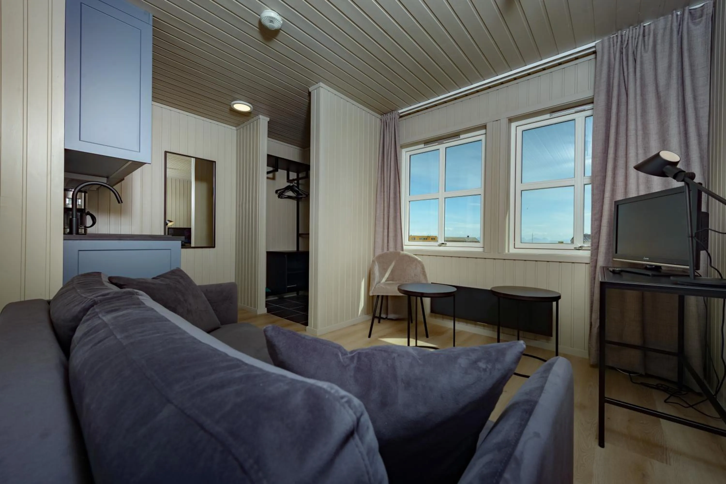 Seating area in Grønnbuene Rorbu Hotel