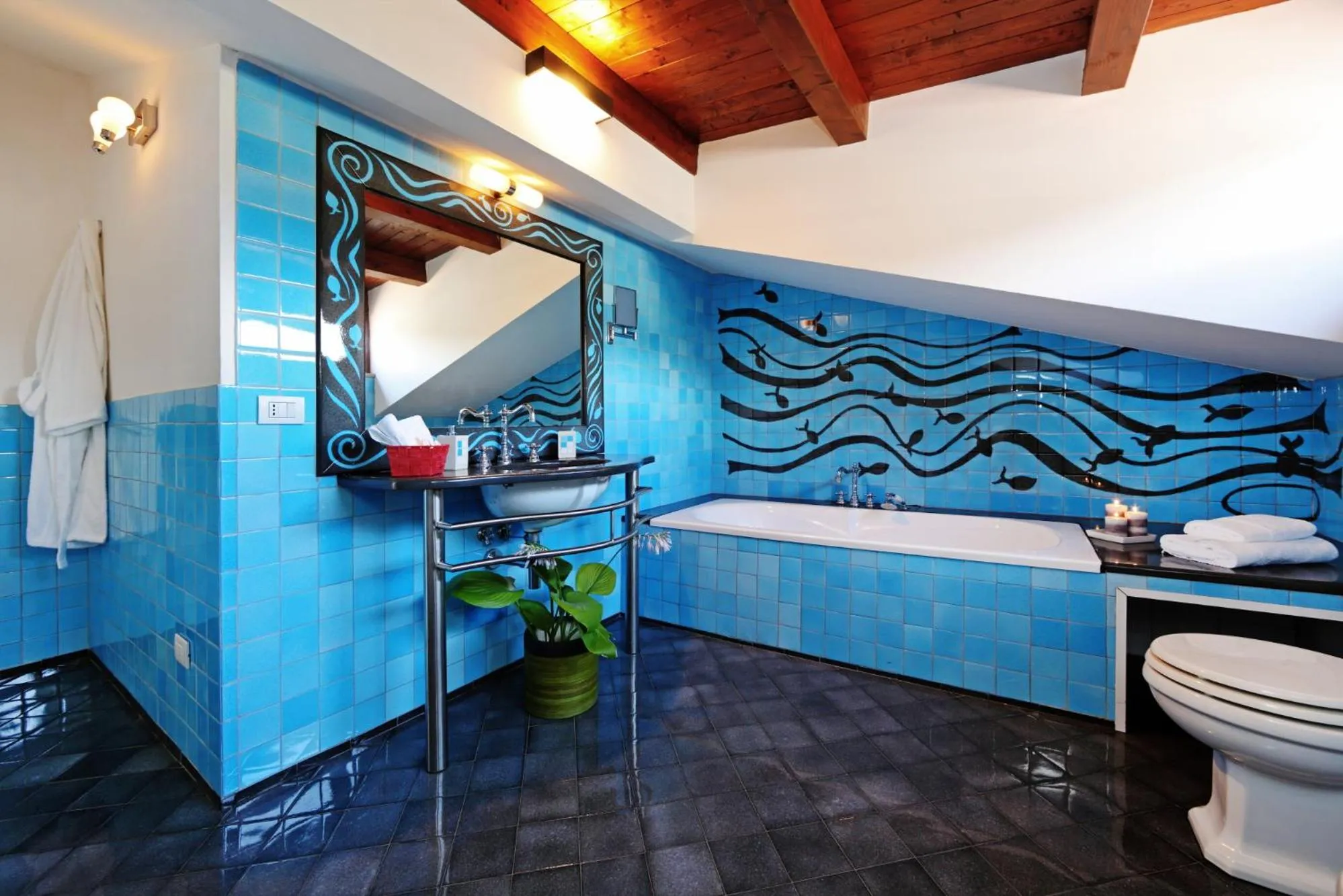 Toilet in Riviera Ionica