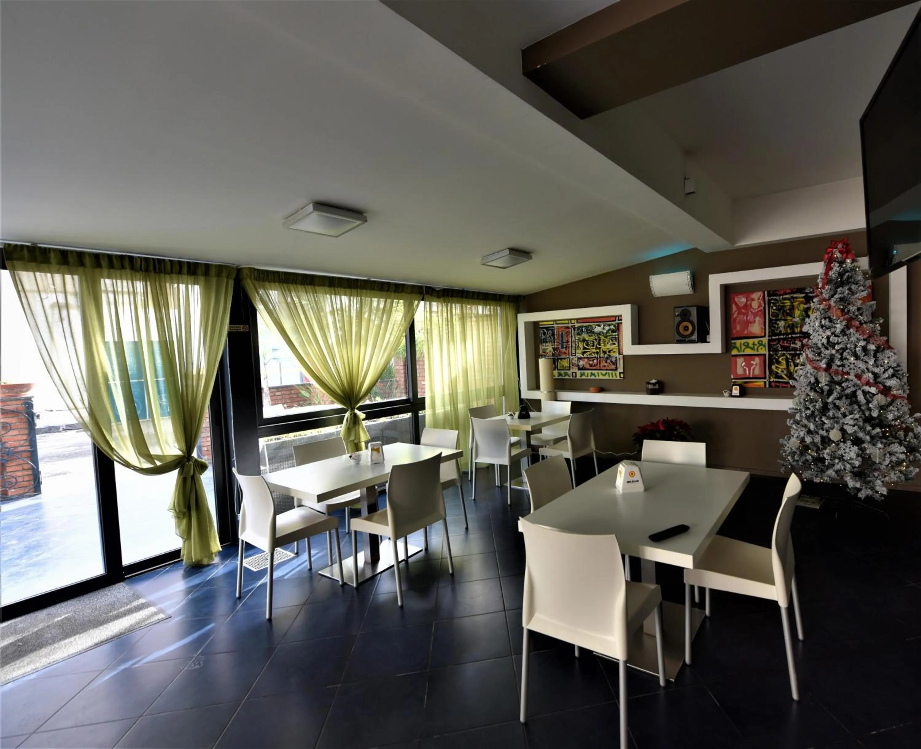 Restaurant/places to eat in Riviera Ionica