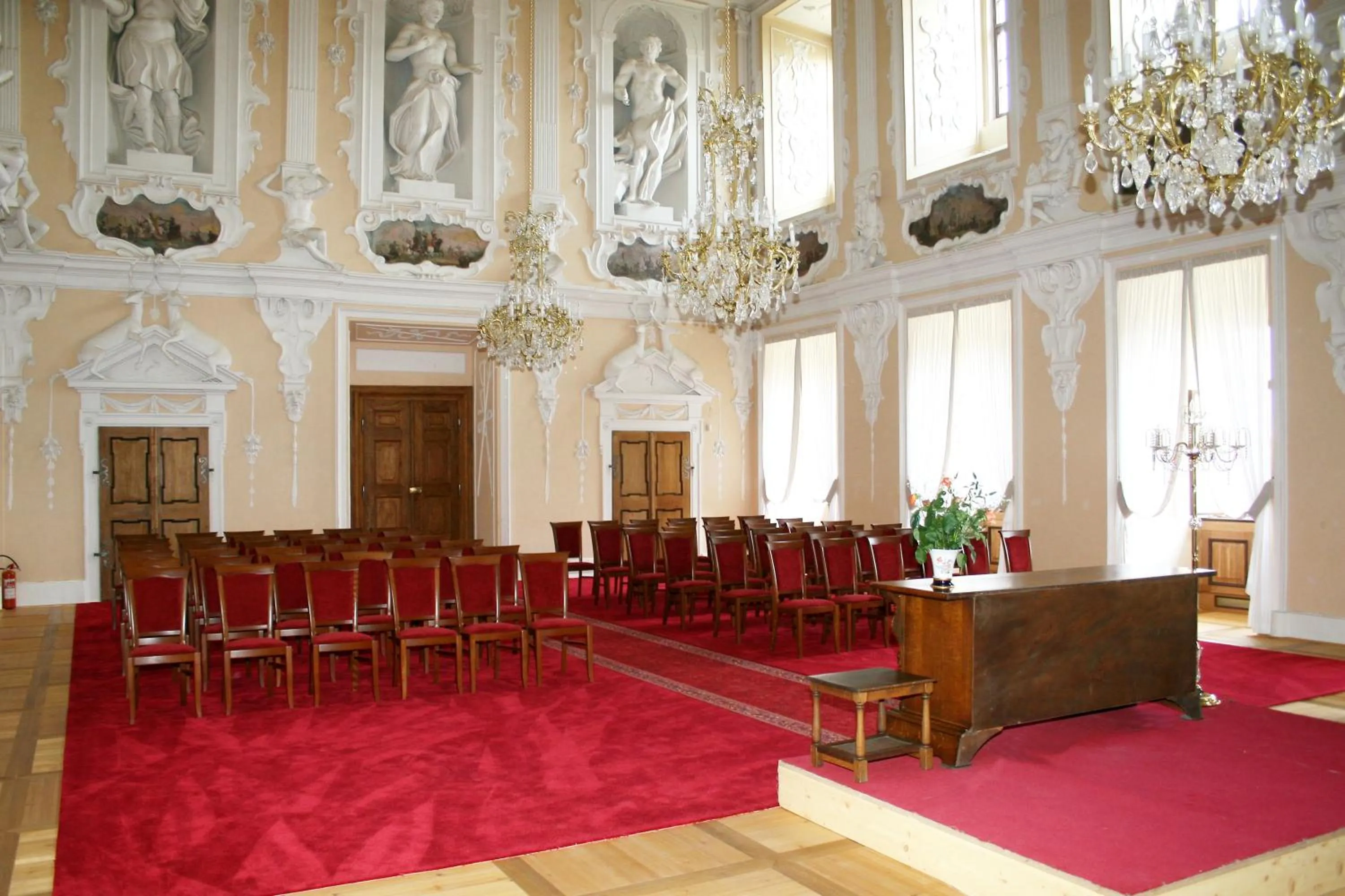 Business facilities in Zamek Cerveny Hradek