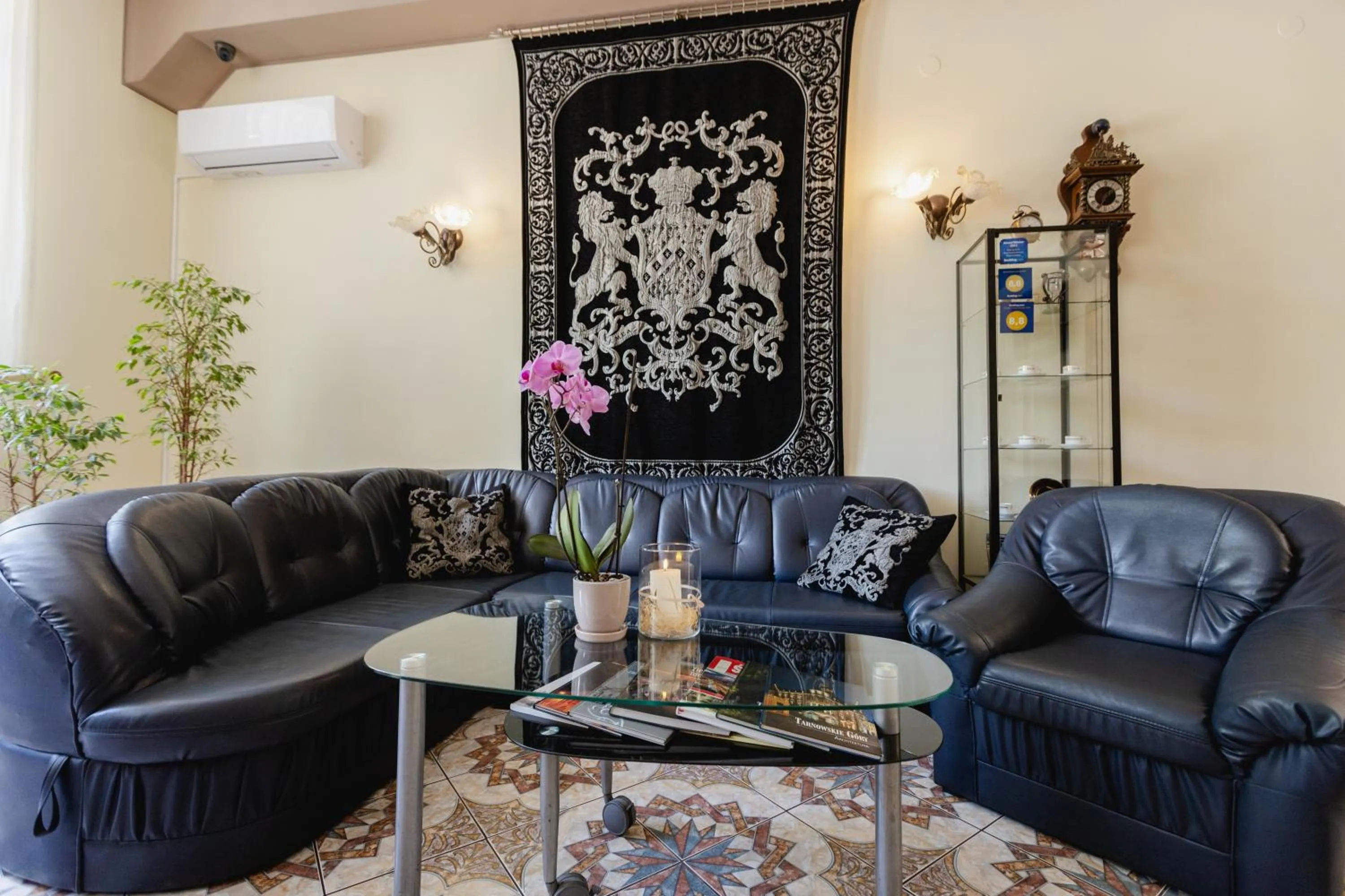 Lobby or reception in Hotel Aslan