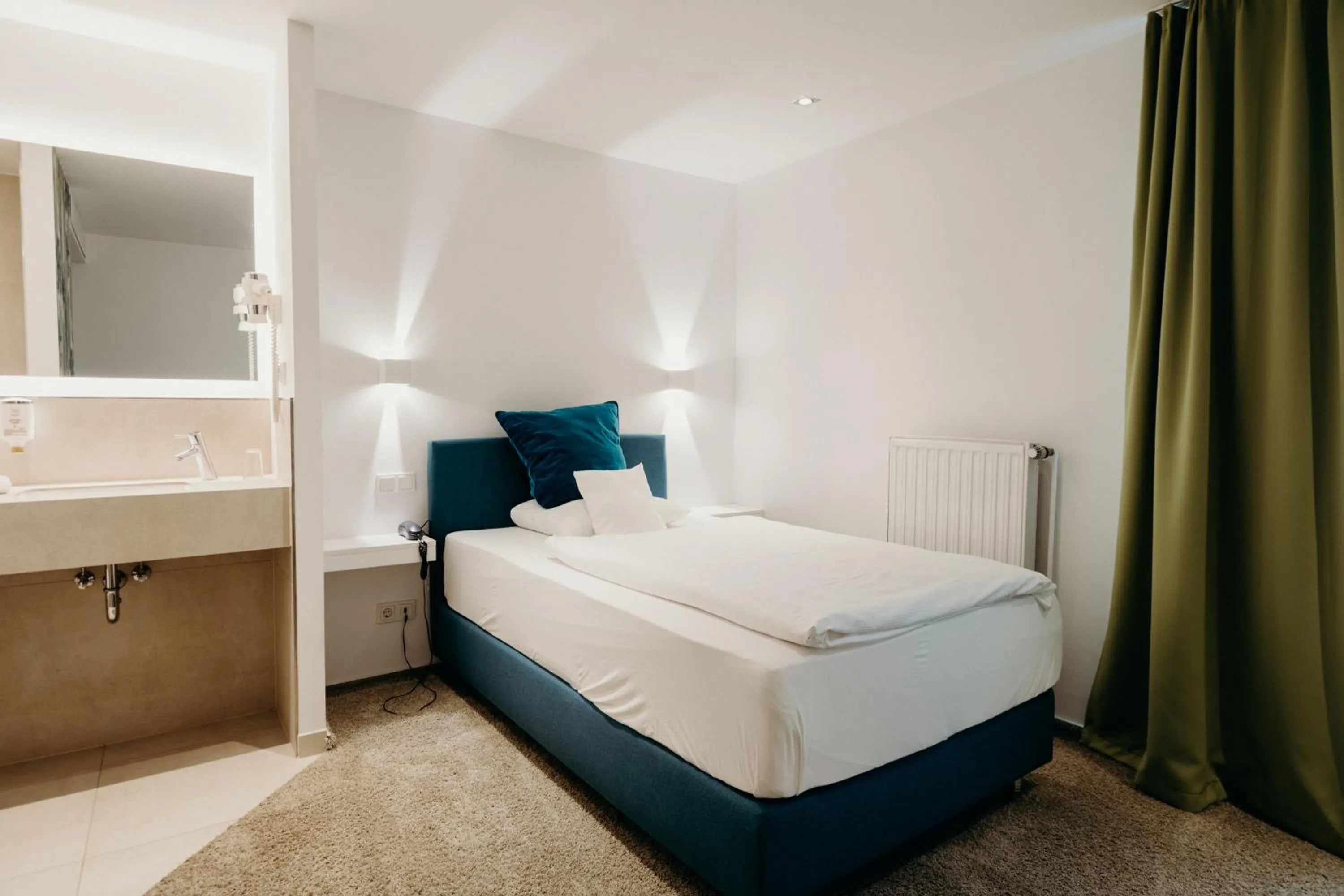 Bed in Hotel Crystal