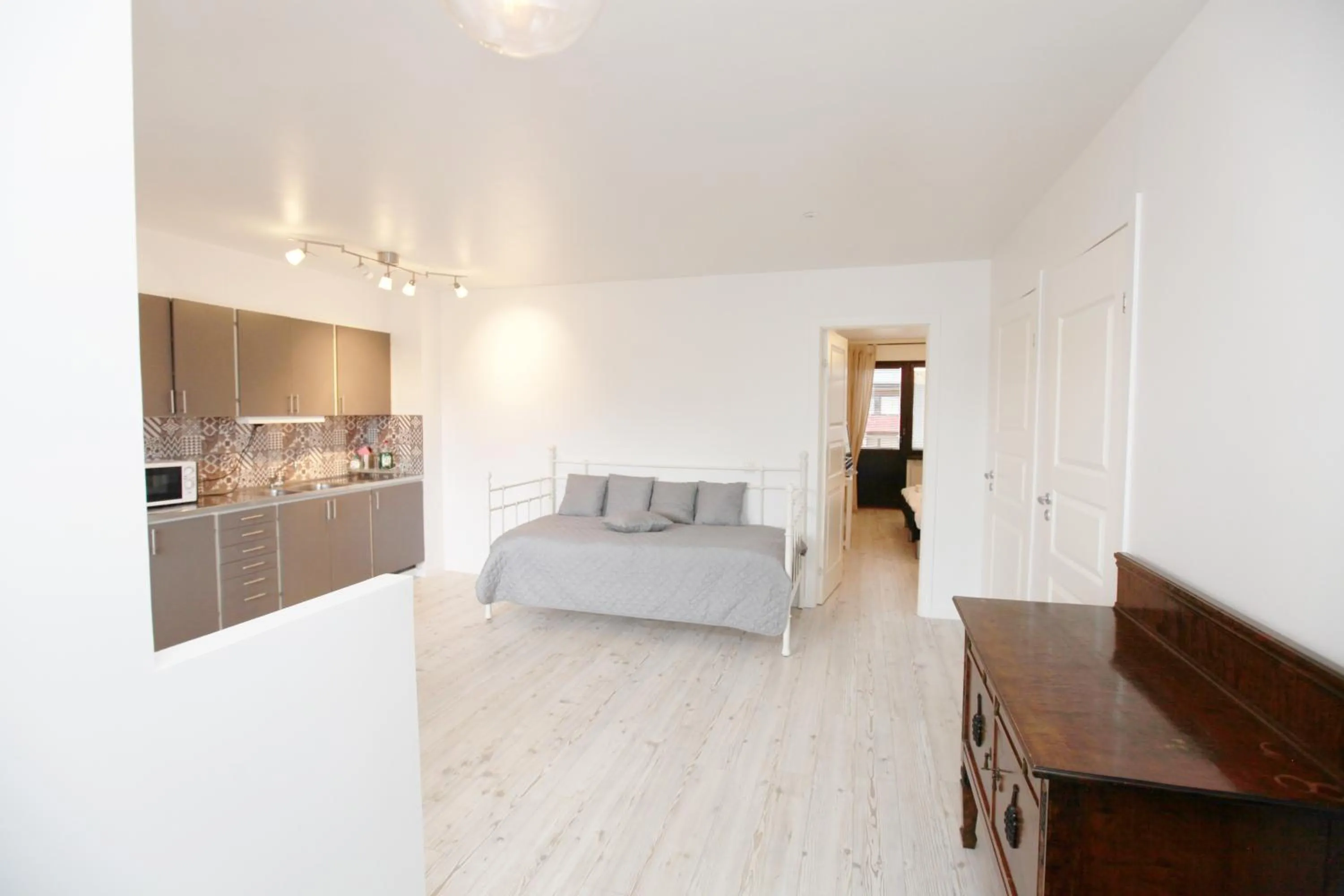 Living room, Bed in Fjordhotellet