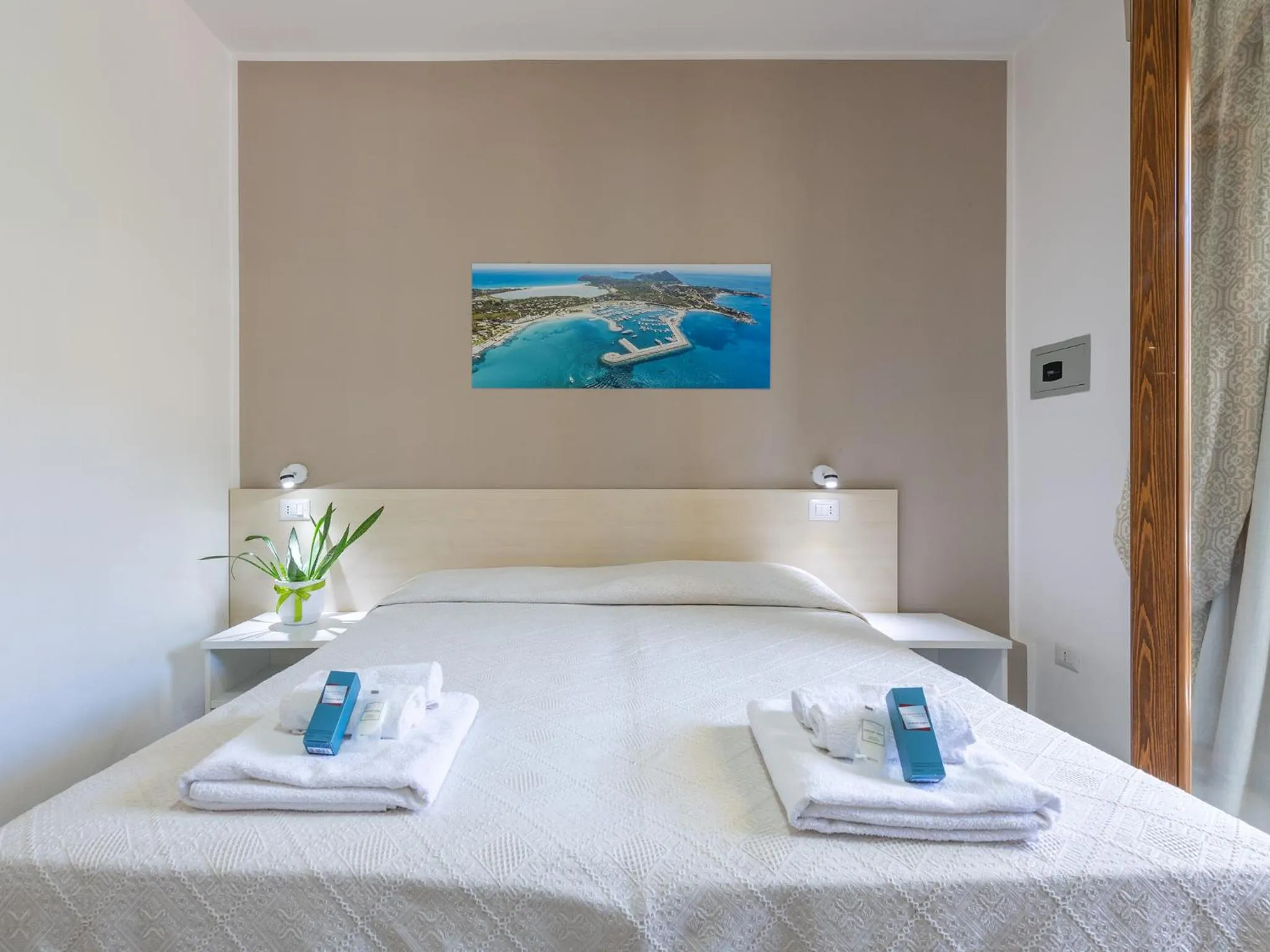 Bed in Simius Bay