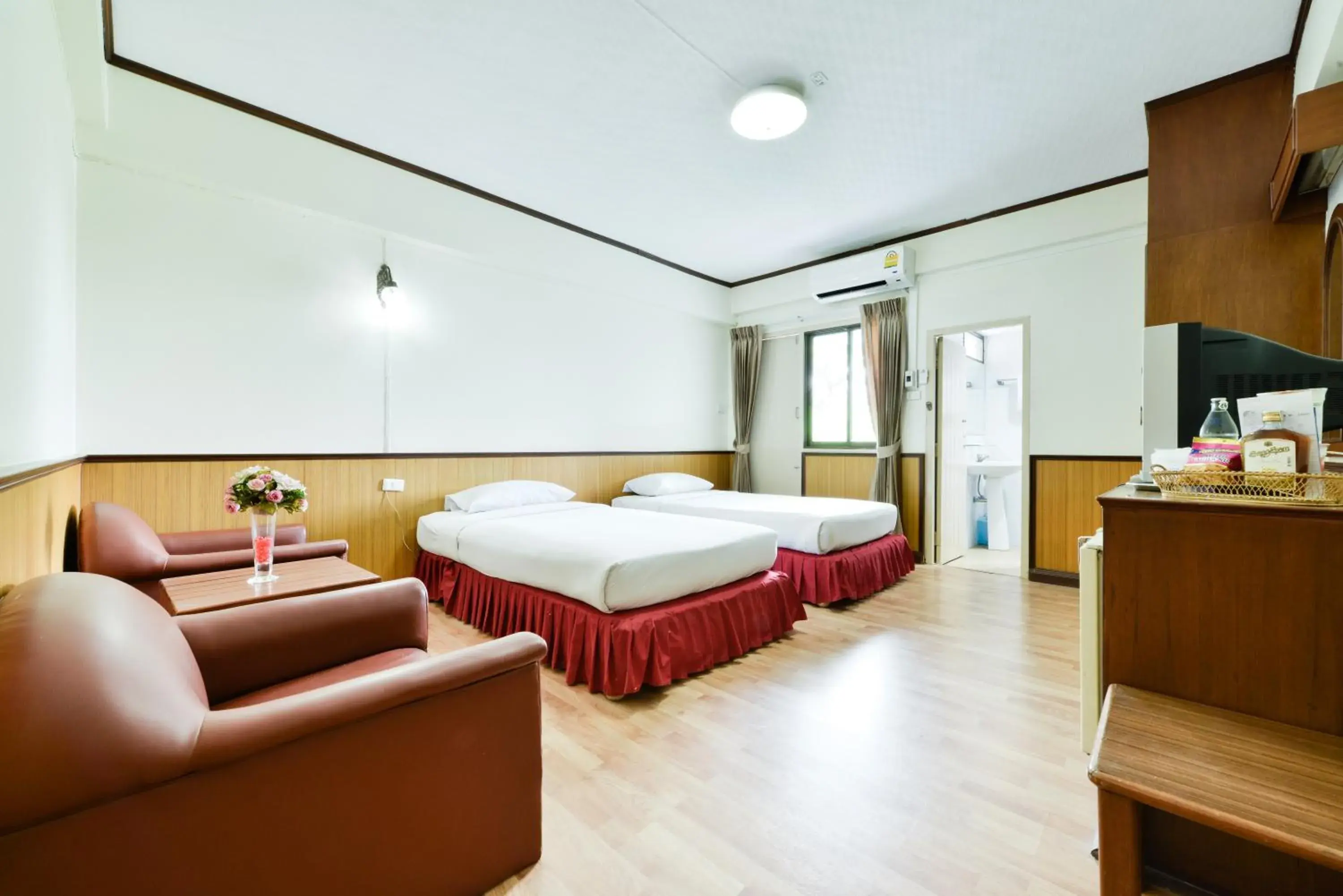 Standard Twin Room in Nice Palace Hotel Standard Twin Room in Nice Palace Hotel