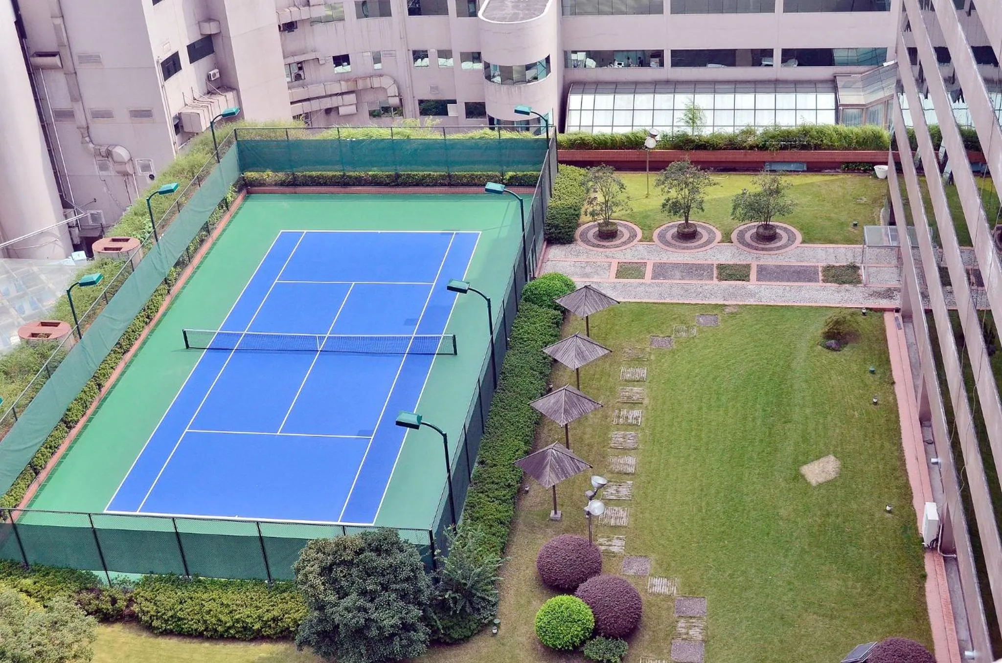 Tennis court in Zhejiang Narada Grand Hotel