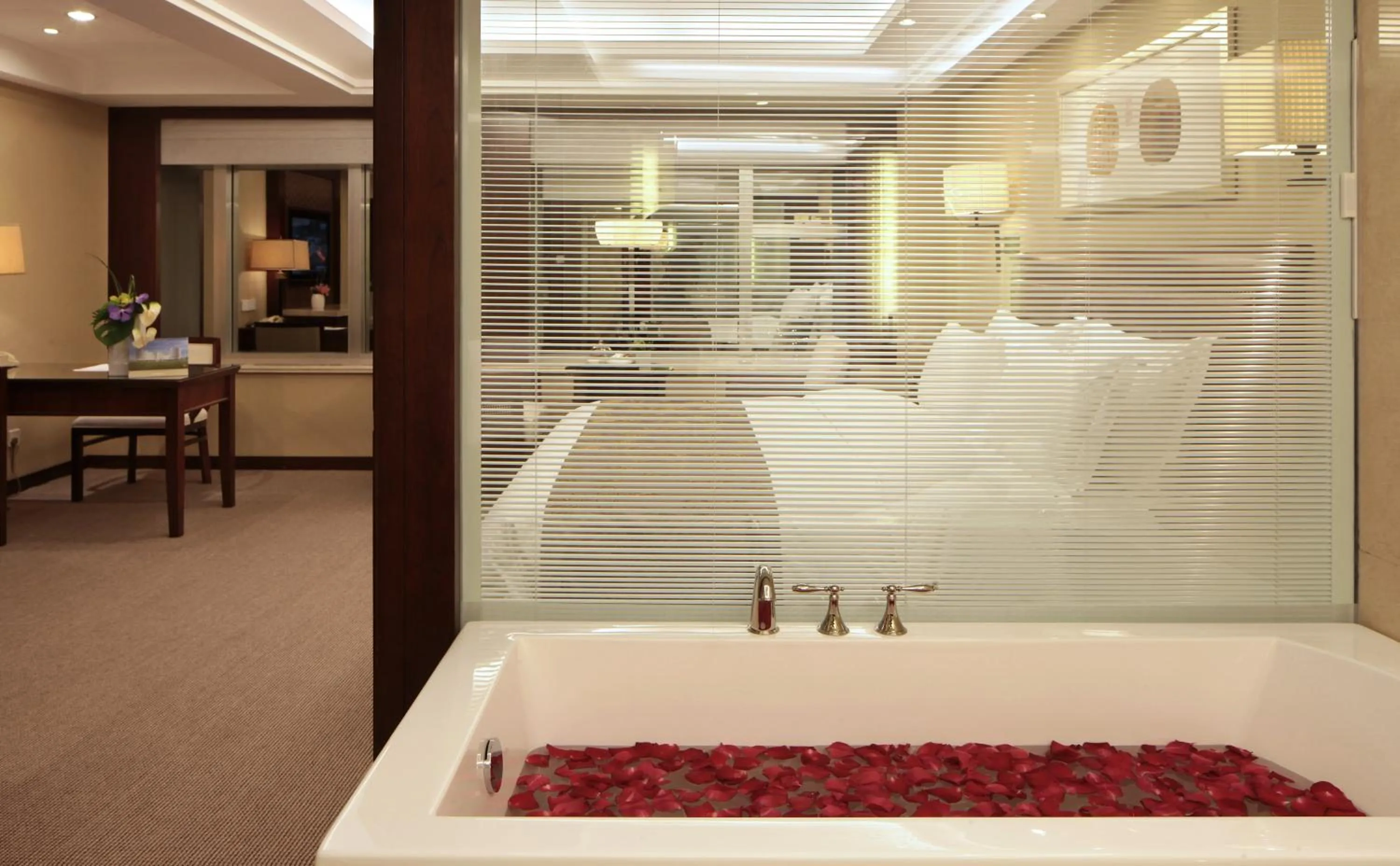 Bath in Zhejiang Narada Grand Hotel