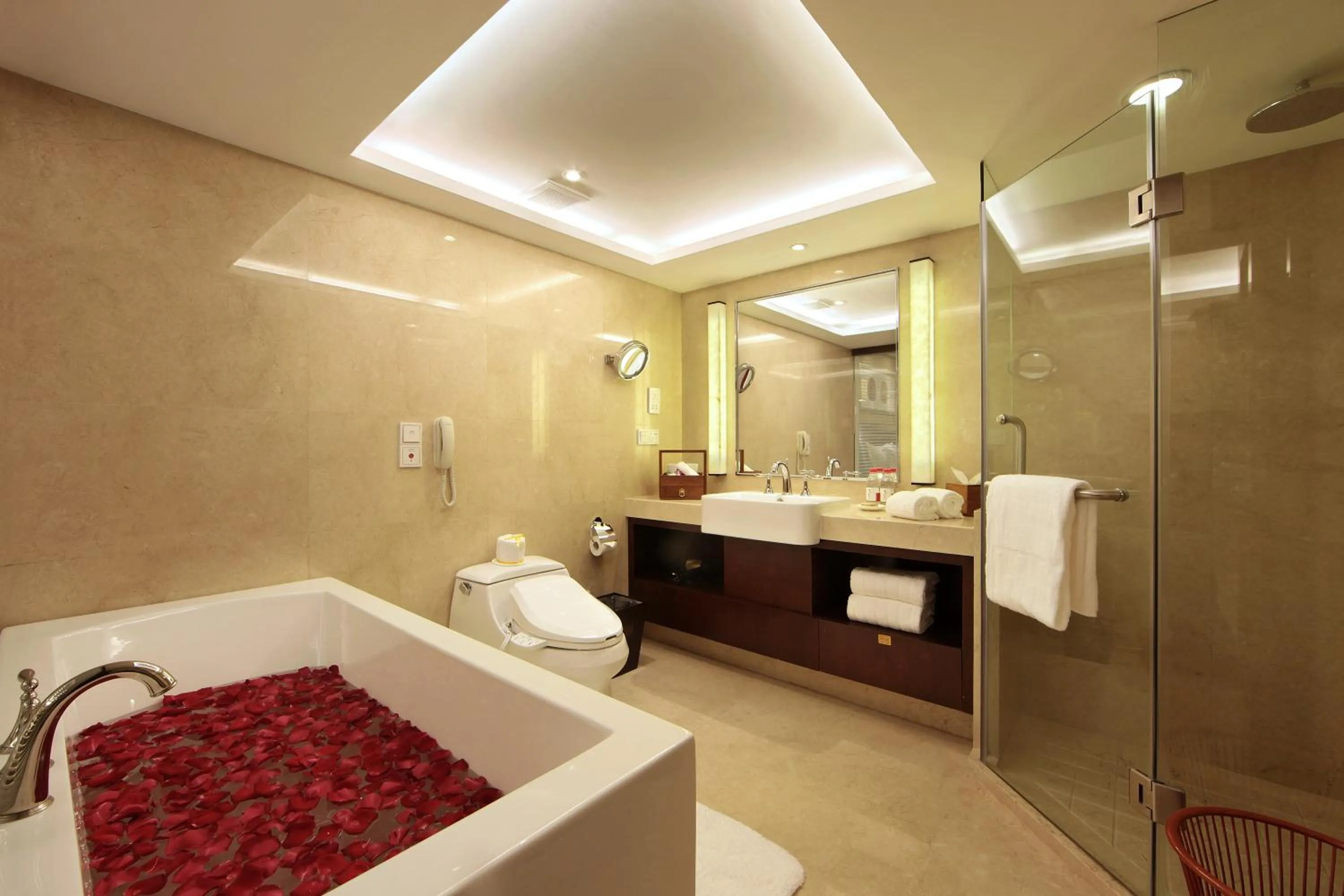 Bathroom in Zhejiang Narada Grand Hotel