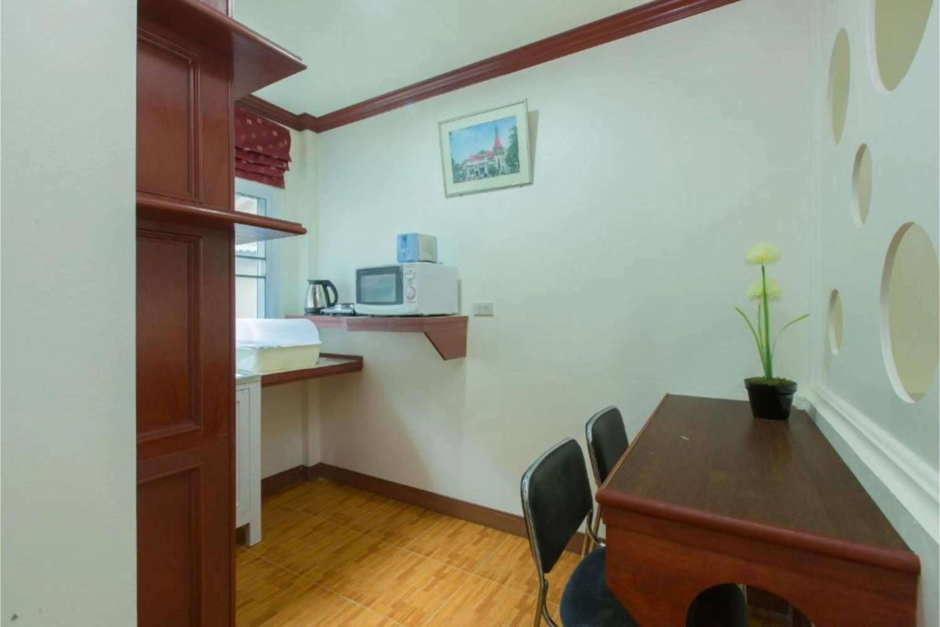 Dining area in Patong Rai Rom Yen Resort SHA