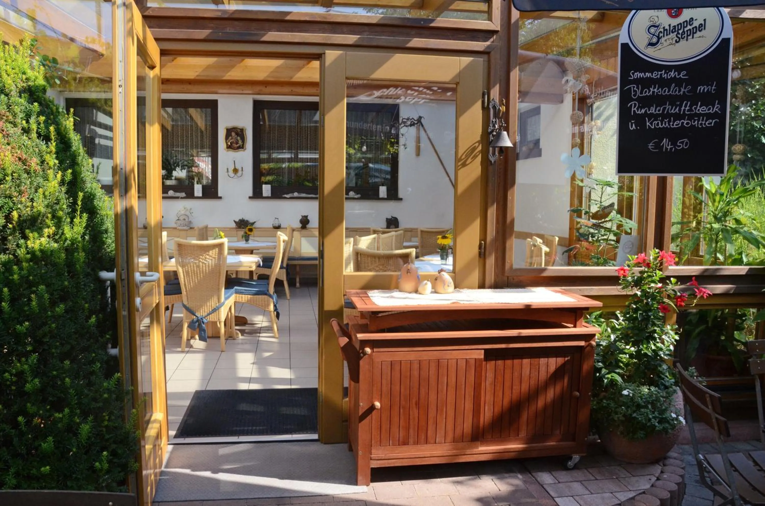 Restaurant/places to eat in Gasthof Zur Krone